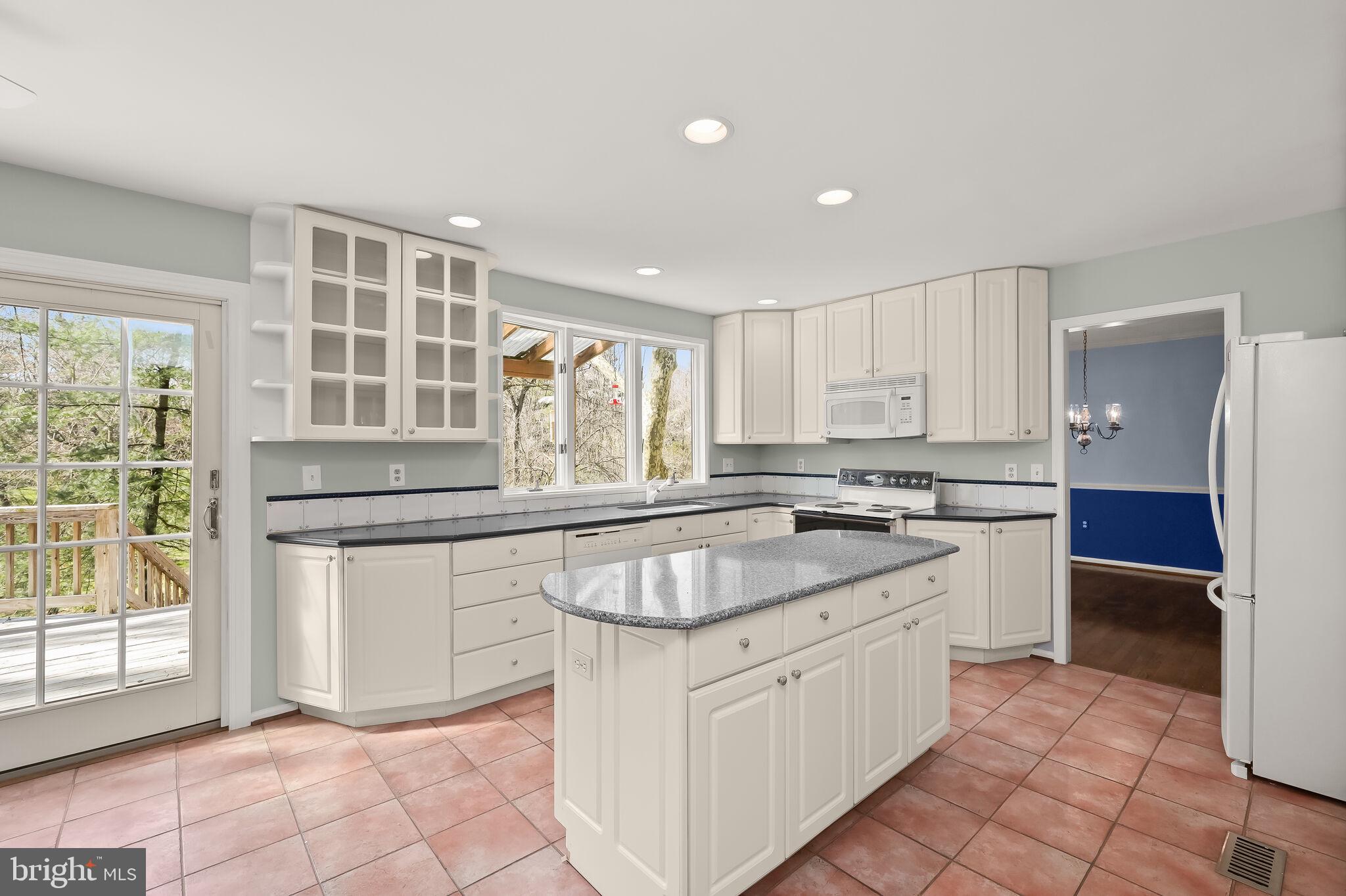 VILLAGE OF OWEN BROWN - Residential