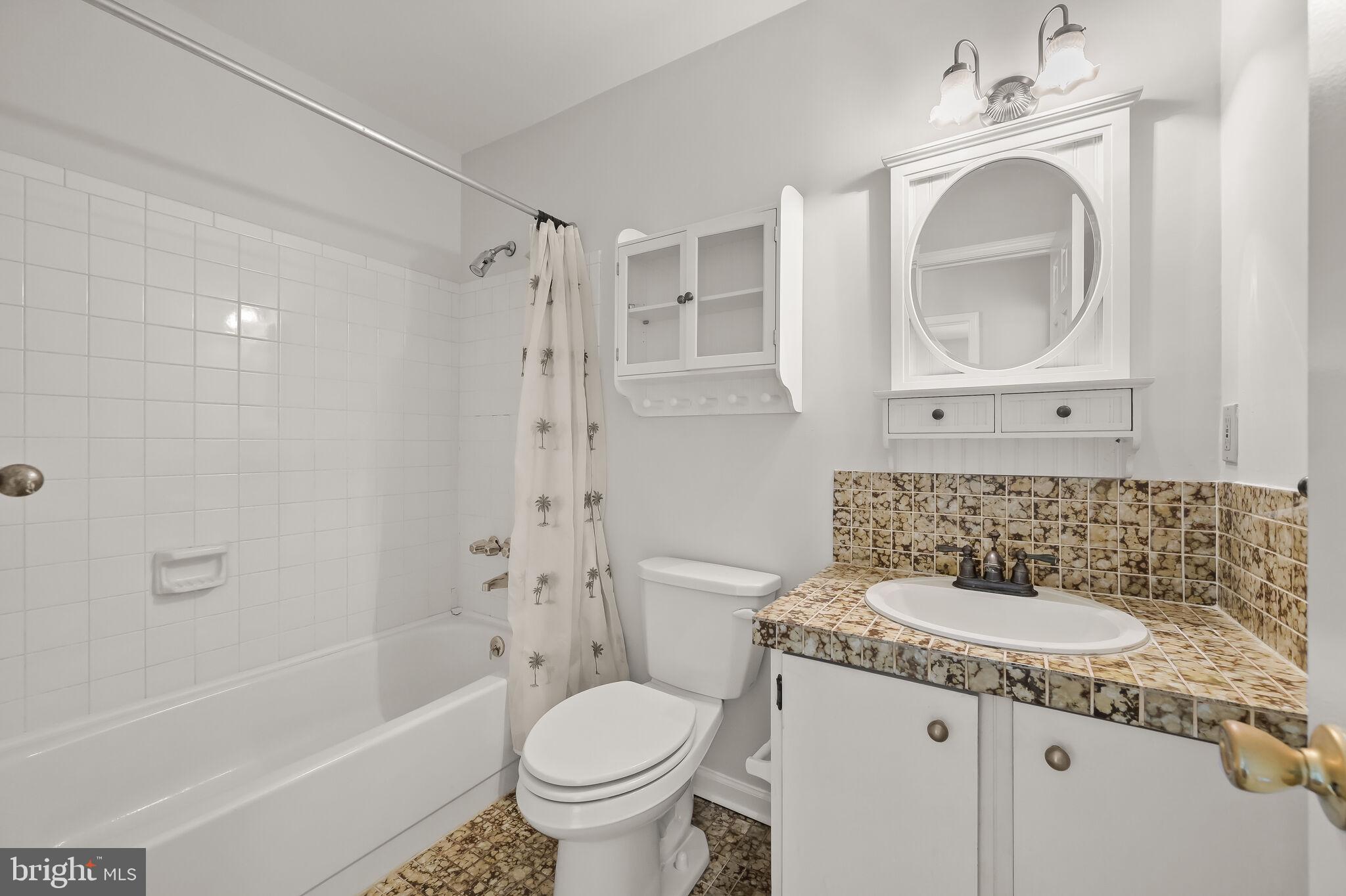 VILLAGE OF OWEN BROWN - Residential