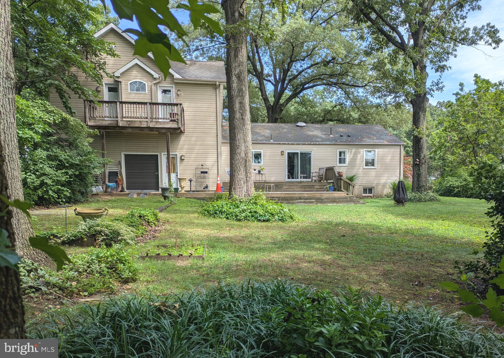 ROCKY ACRES - Residential