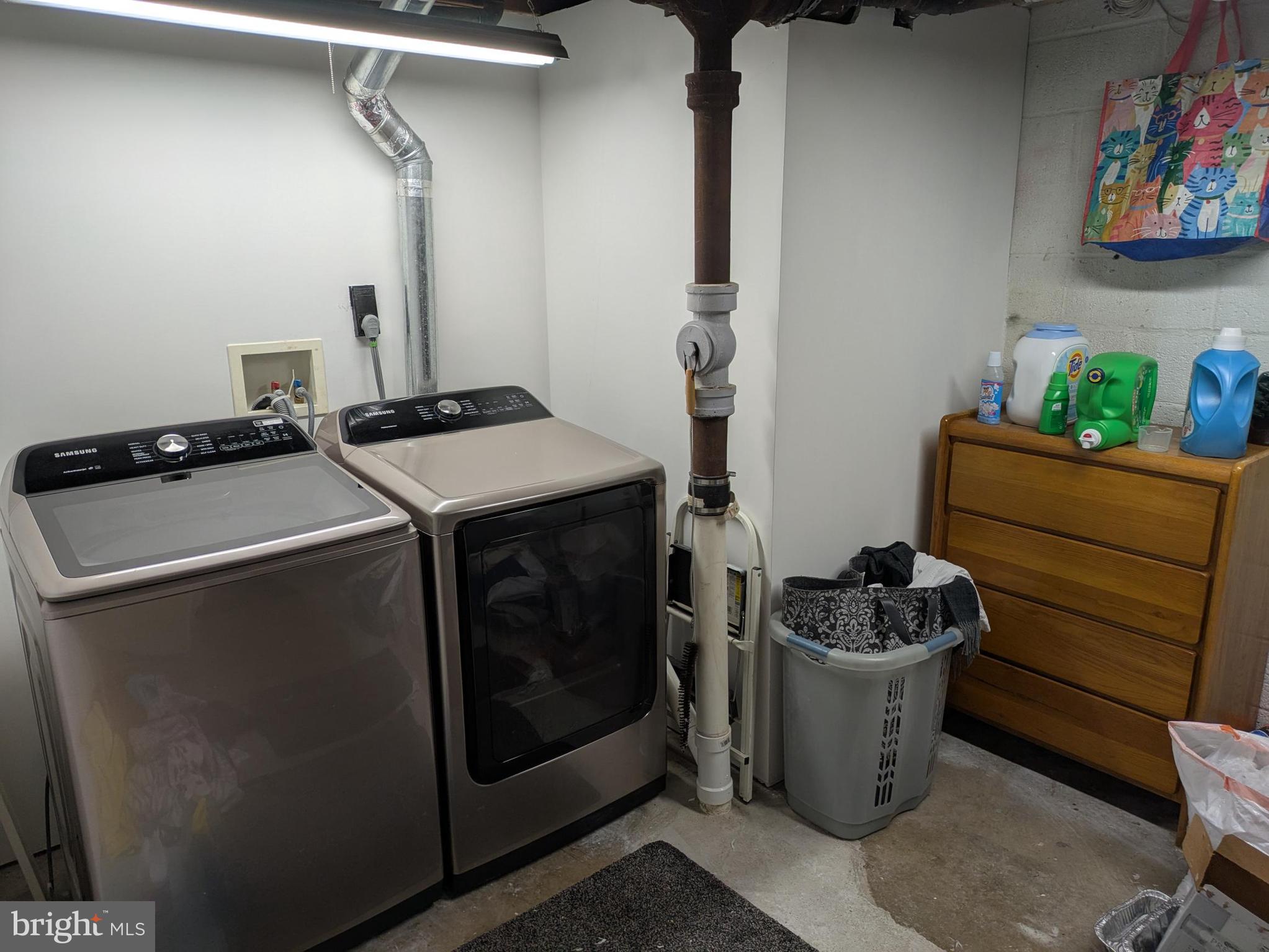 ROCKY ACRES - Residential