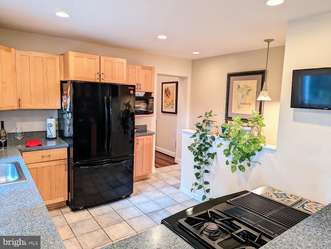 ROCKY ACRES - Residential