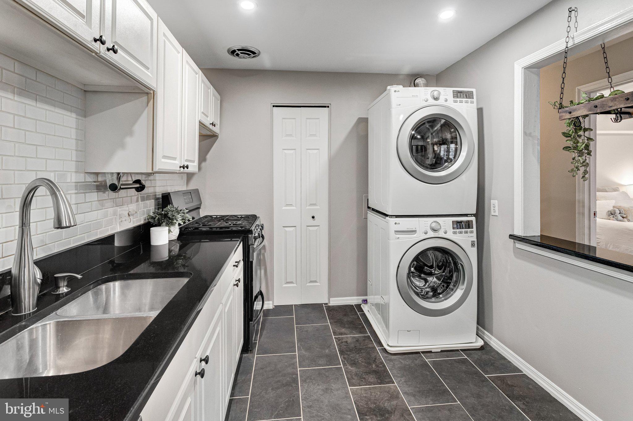 MOORINGS OF OCCOQUAN CON - Residential