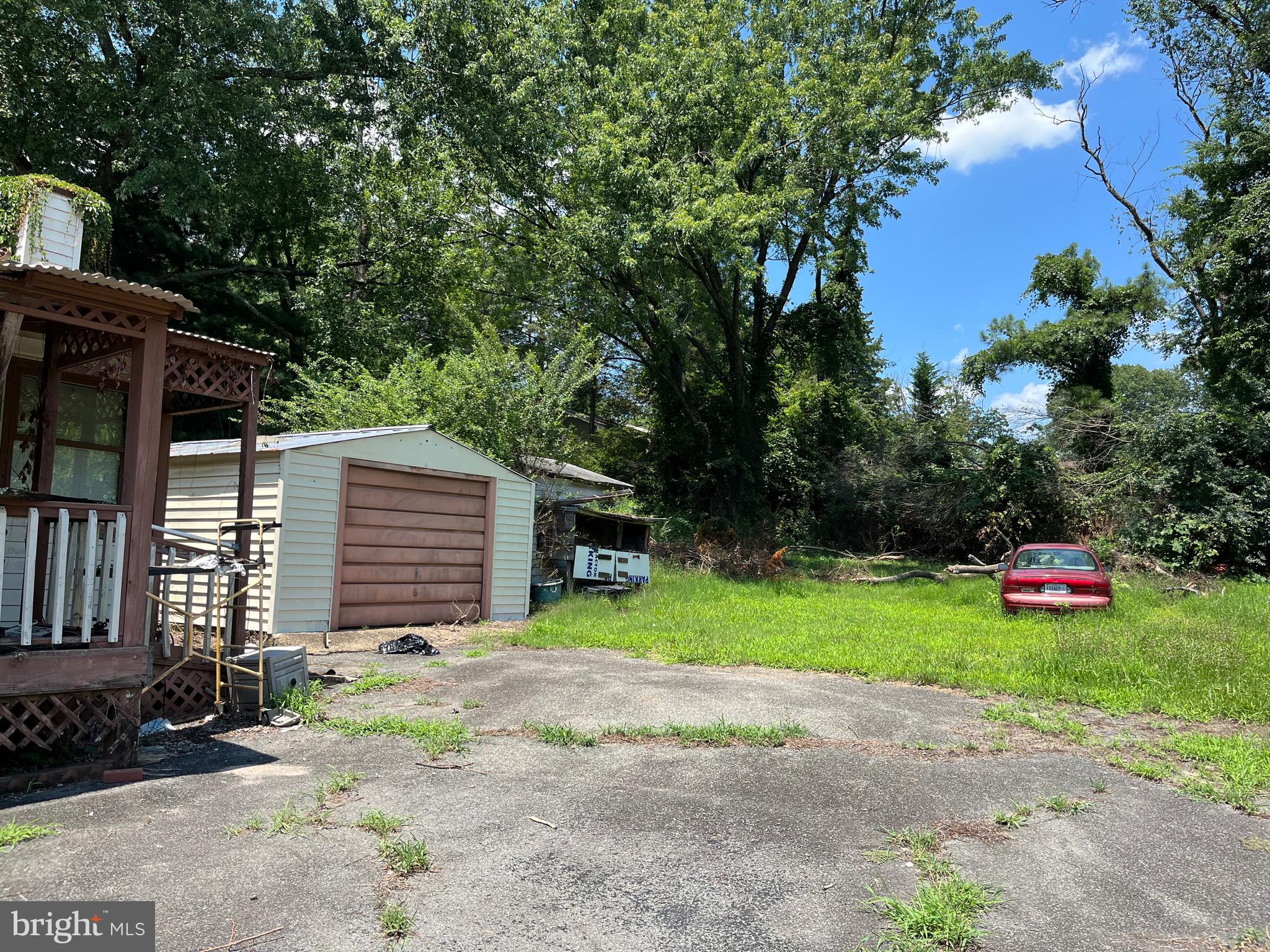 FEATHERSTONE TERRACE - Residential