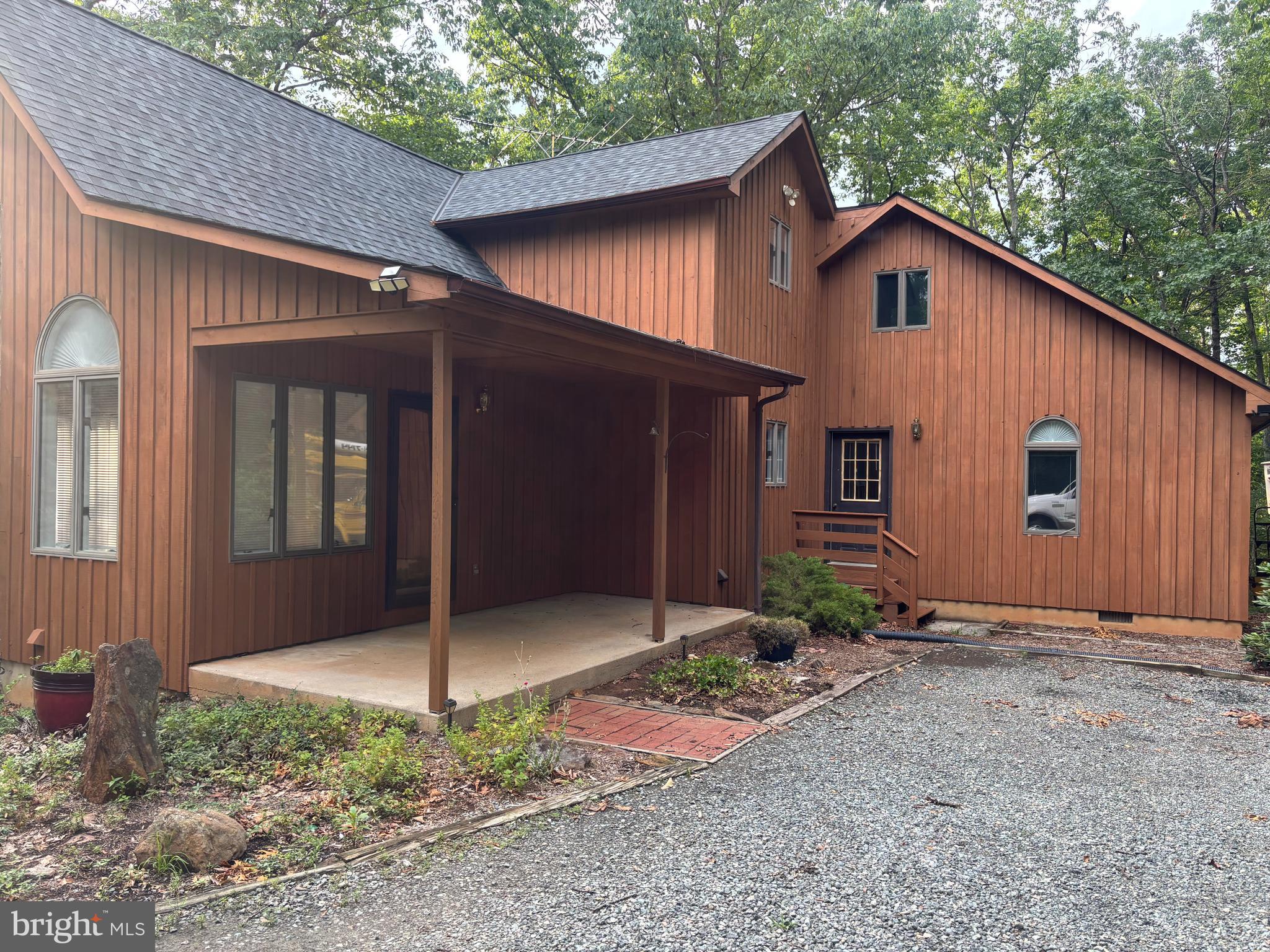 5185 RIDGE ROAD