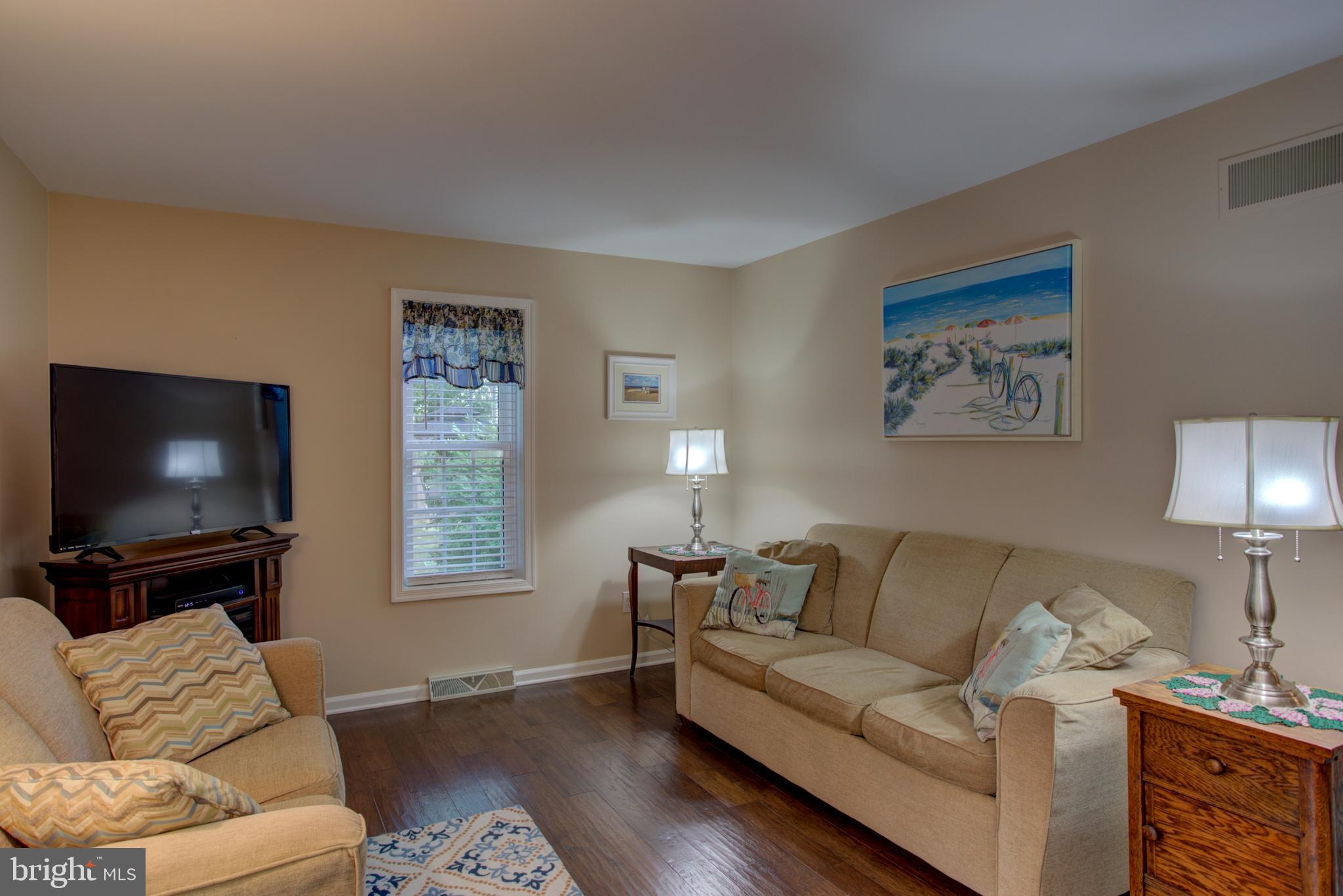 TIMSON HILL - Residential