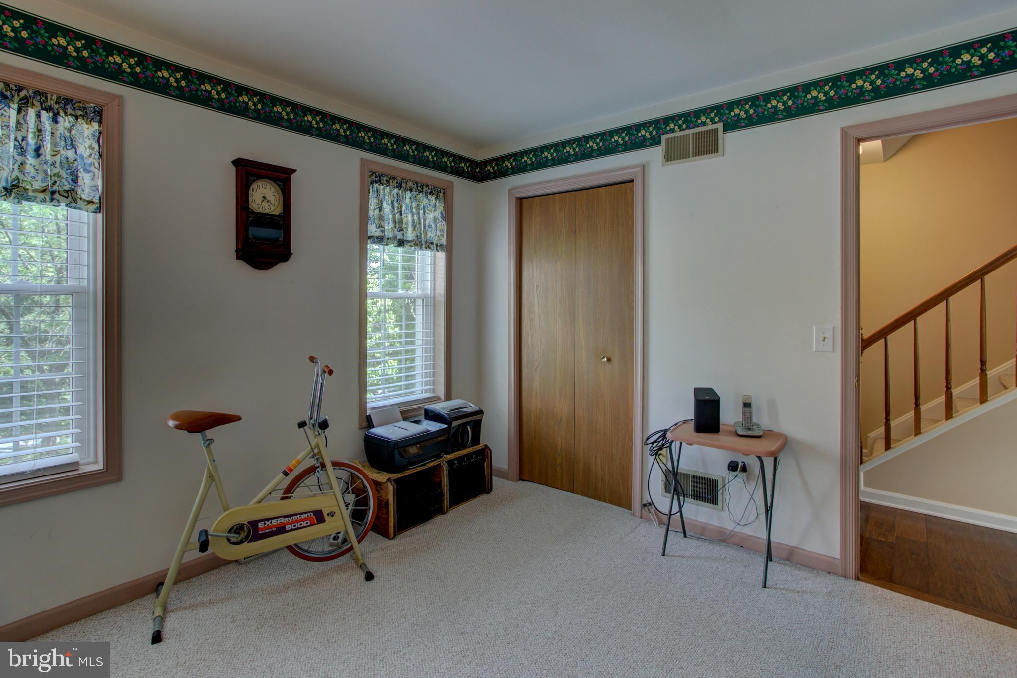 TIMSON HILL - Residential