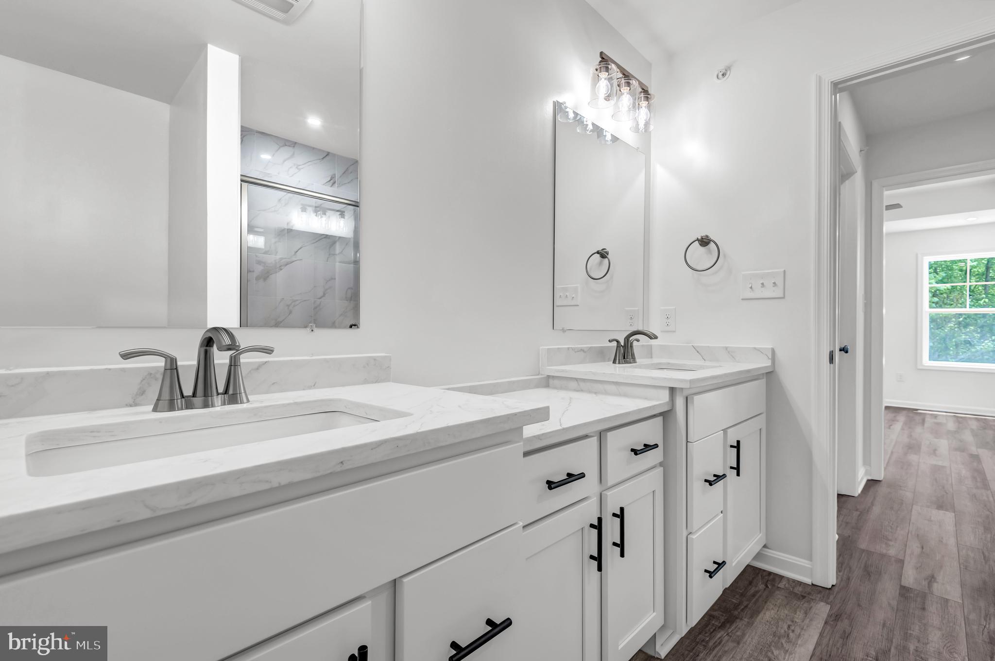 HOLLY OAKS - Residential