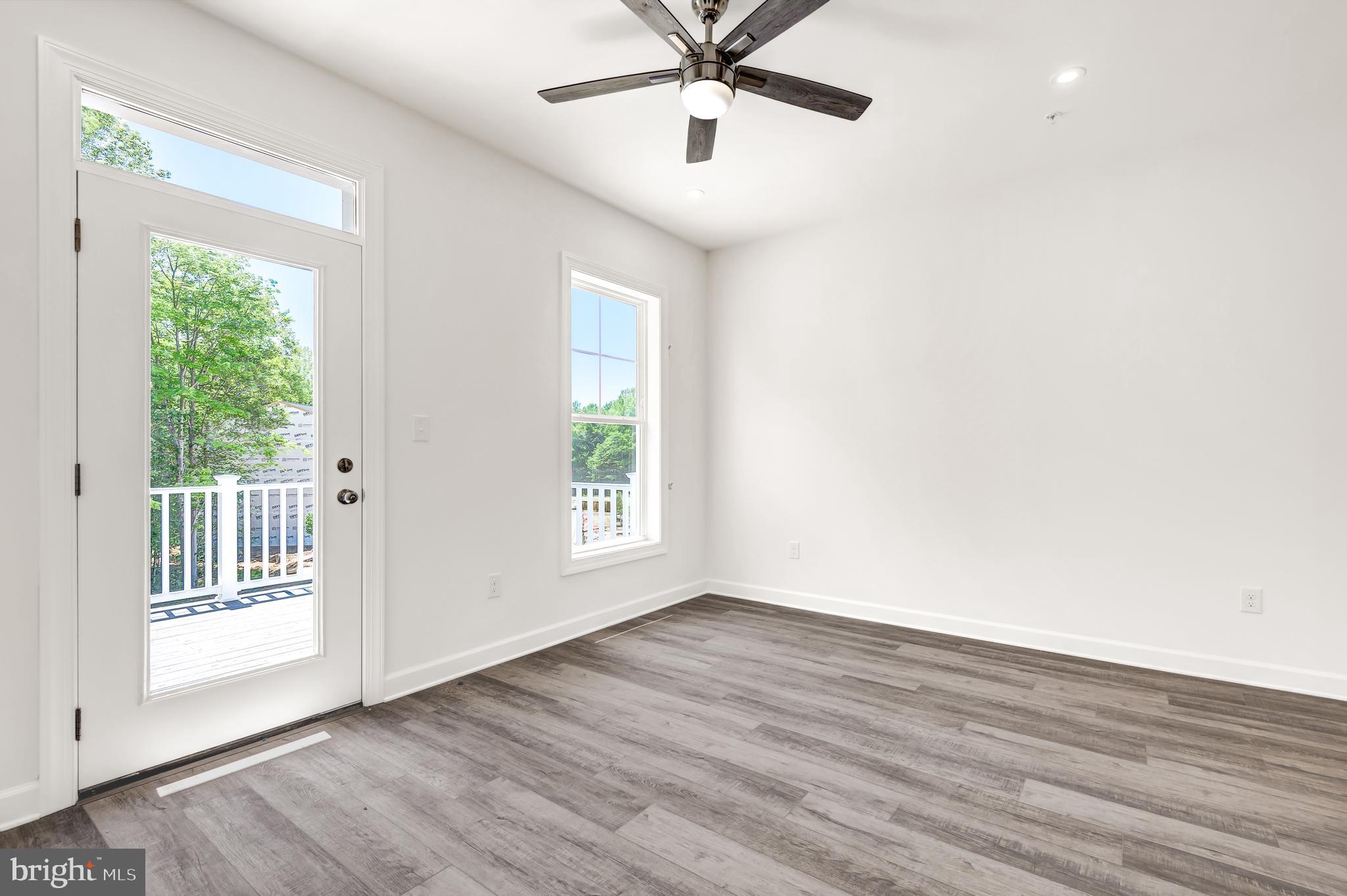 HOLLY OAKS - Residential