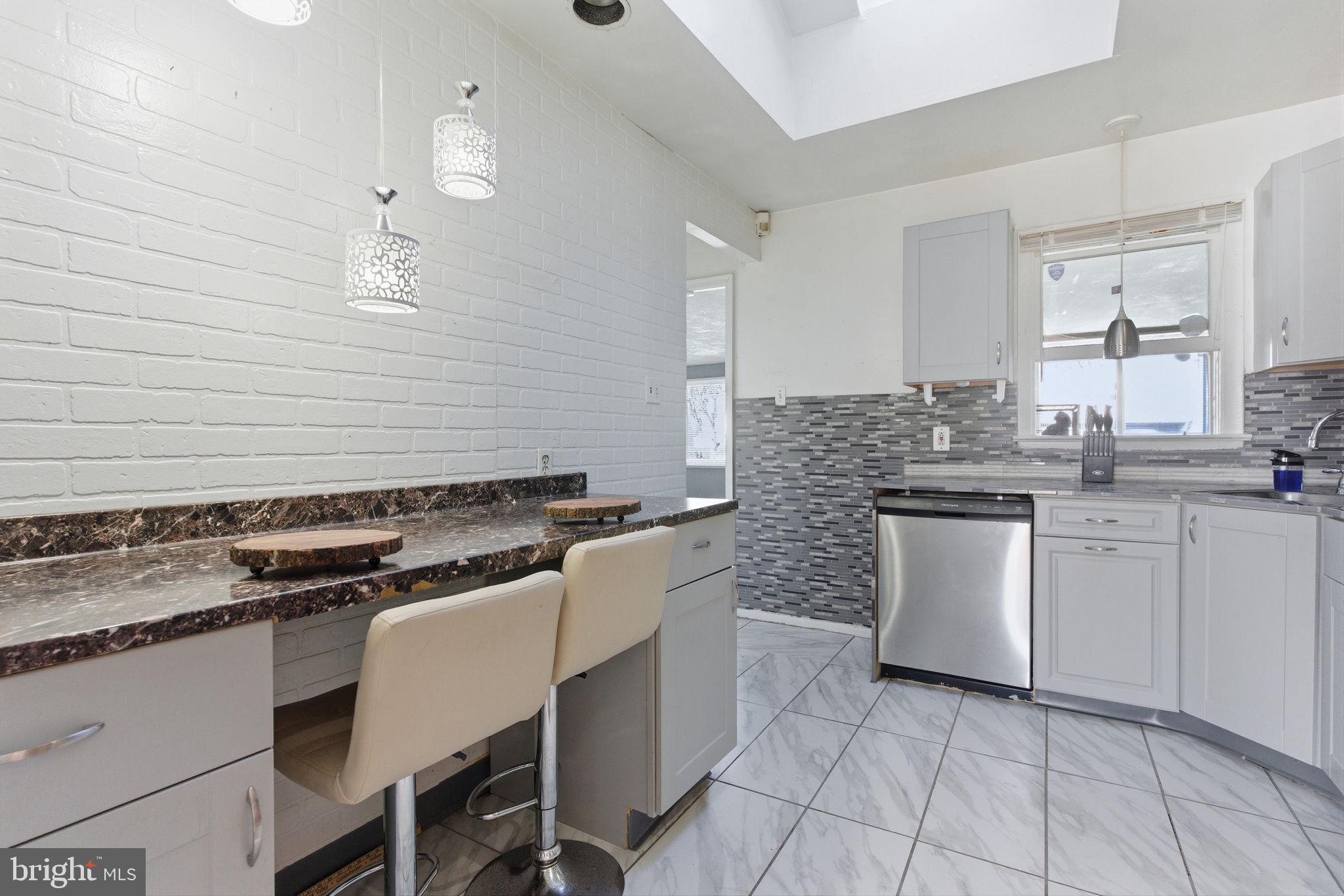 NOTTINGHAM VIL - Residential