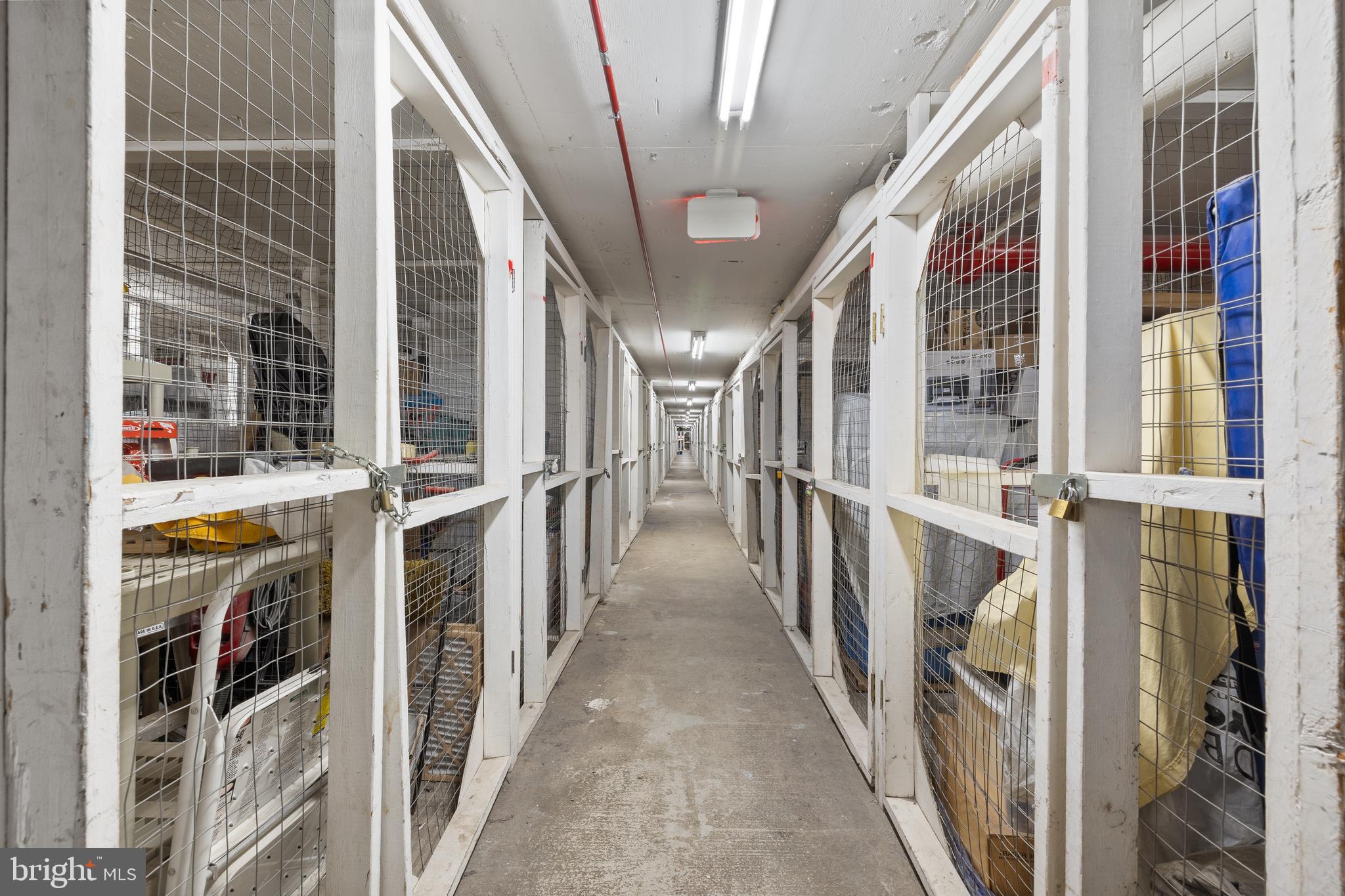 WATERGATE AT LANDMARK - Residential