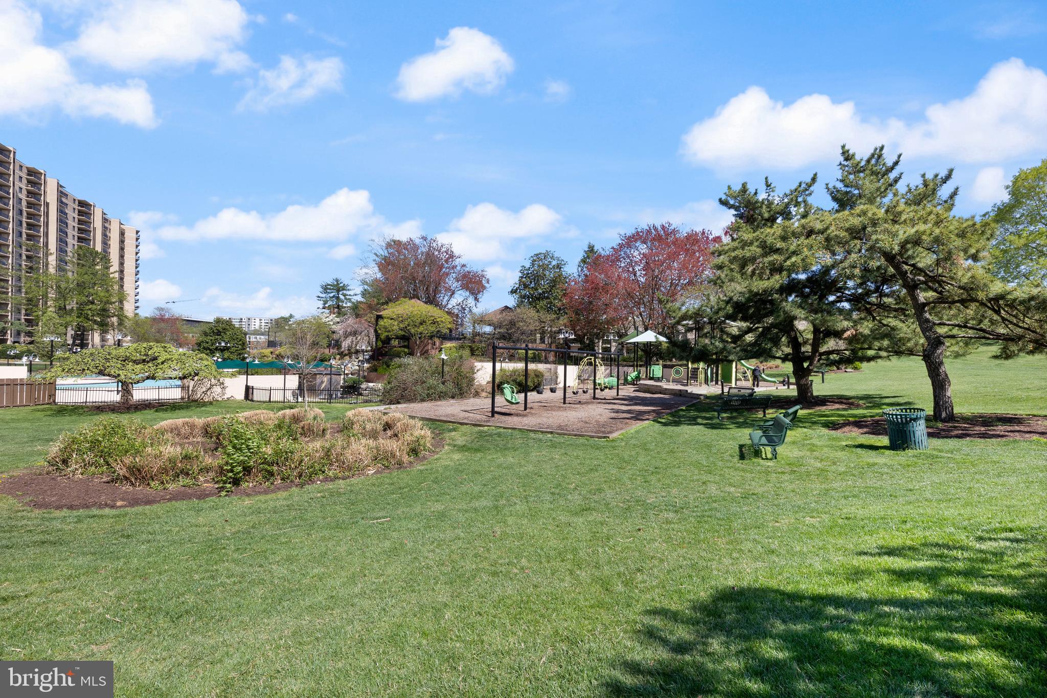 WATERGATE AT LANDMARK - Residential