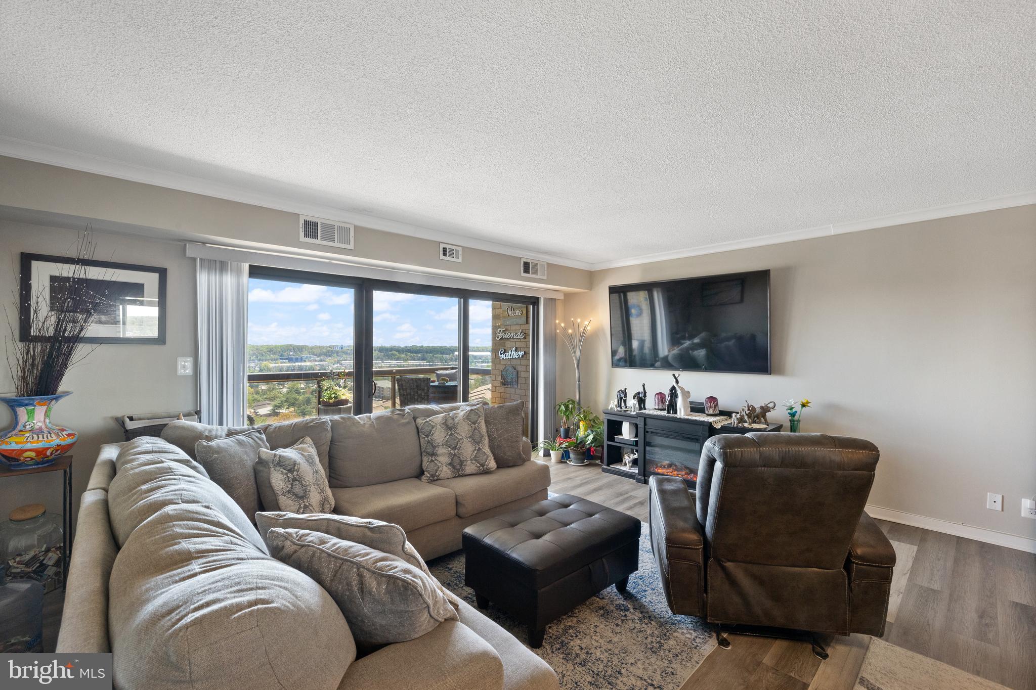 WATERGATE AT LANDMARK - Residential