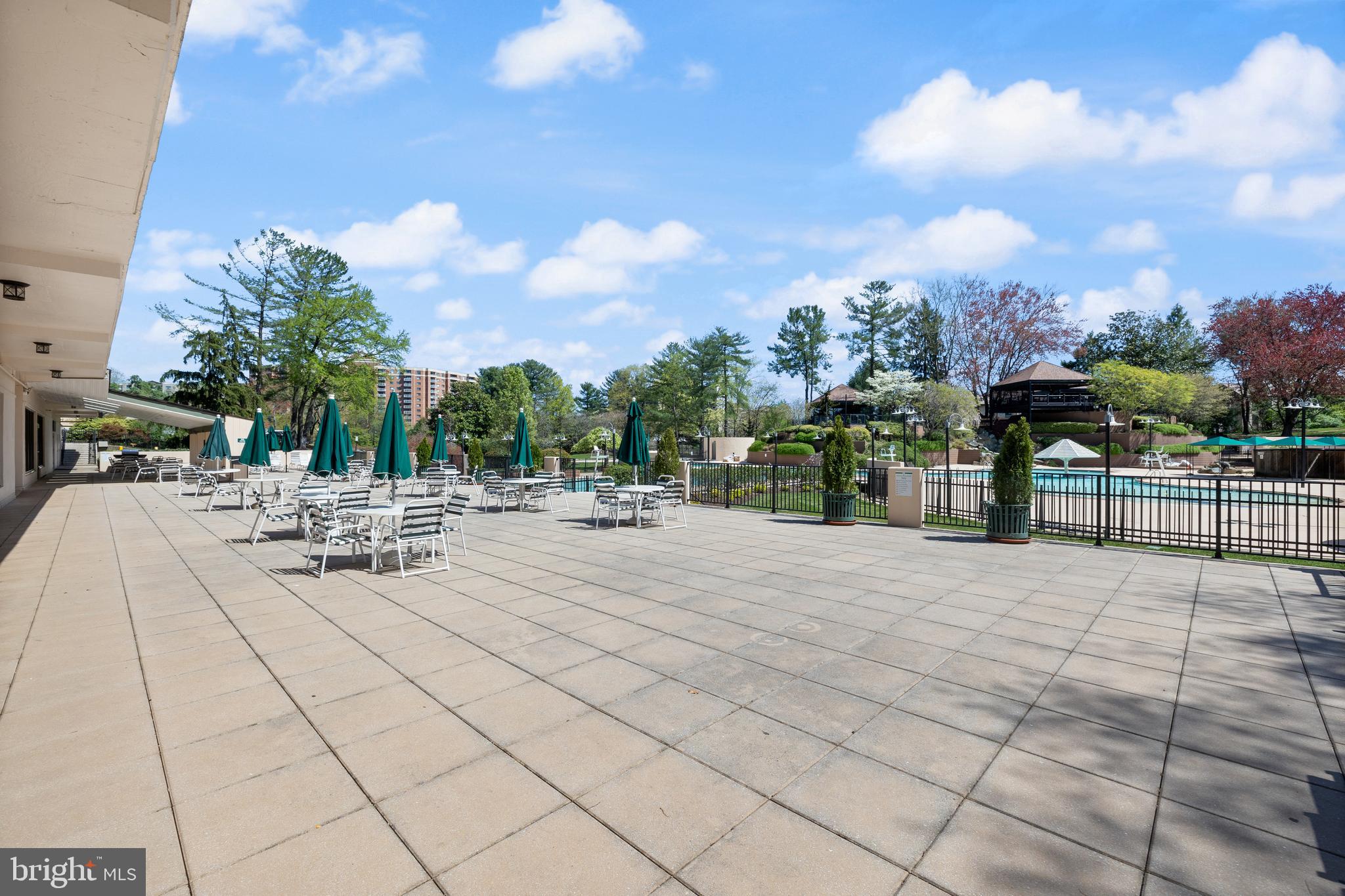 WATERGATE AT LANDMARK - Residential