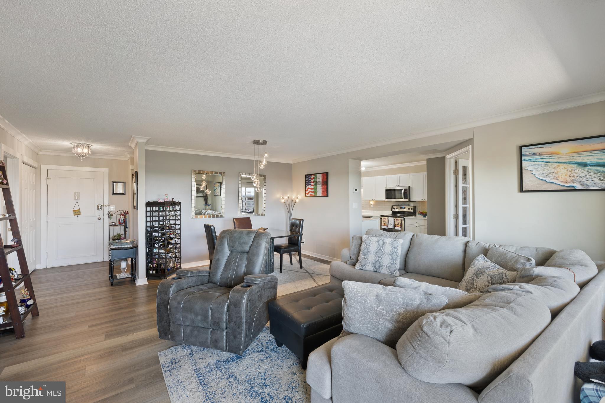 WATERGATE AT LANDMARK - Residential