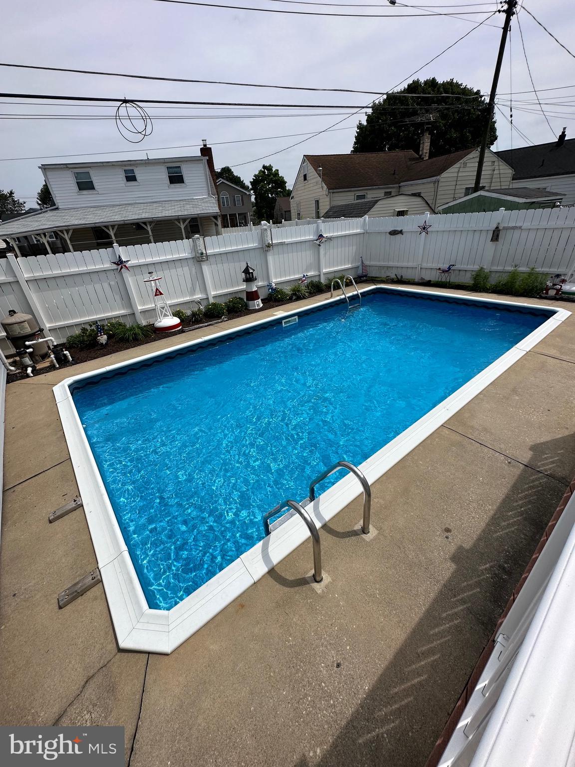 GRAY MANOR - Residential