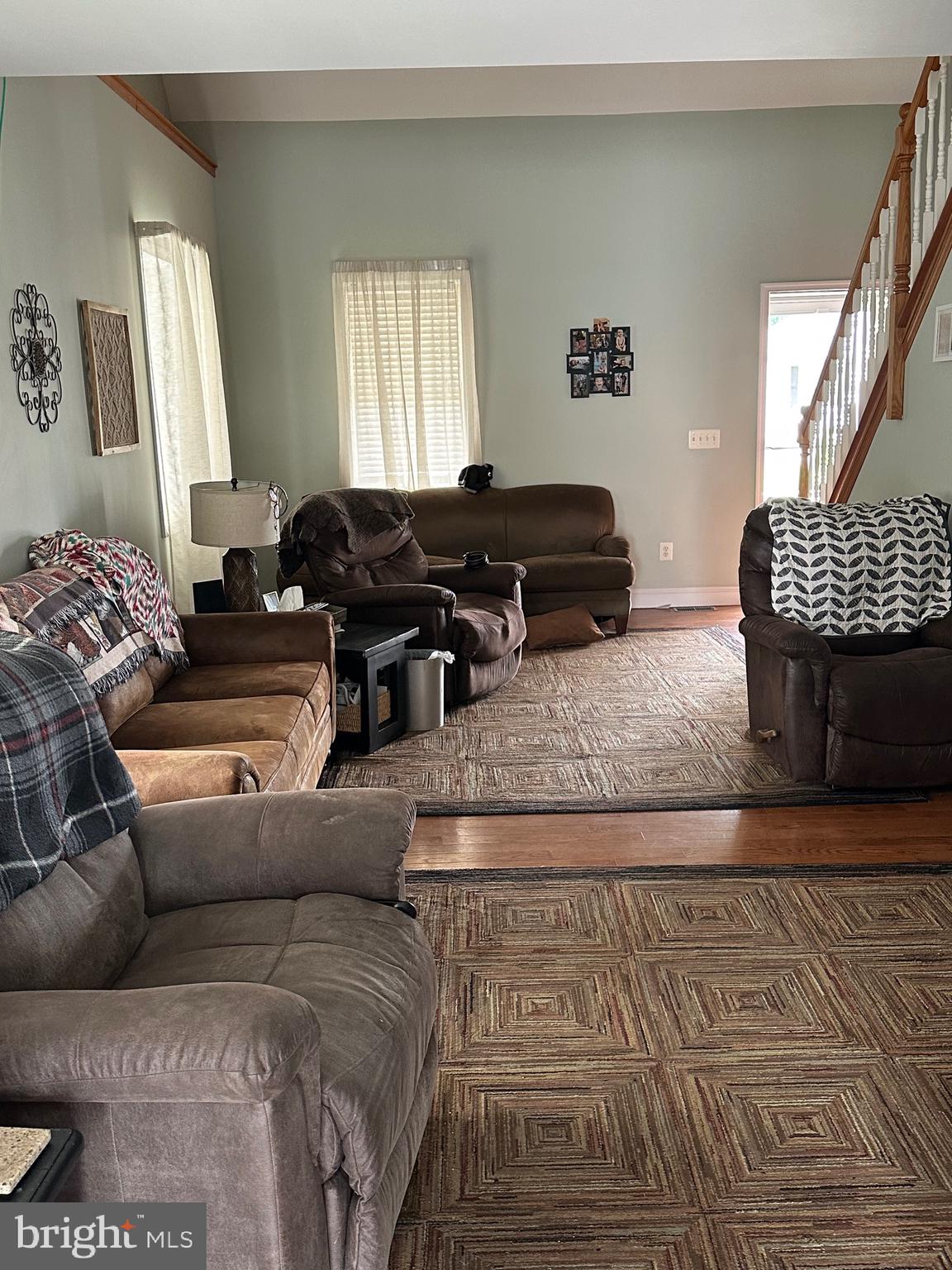 GRAY MANOR - Residential