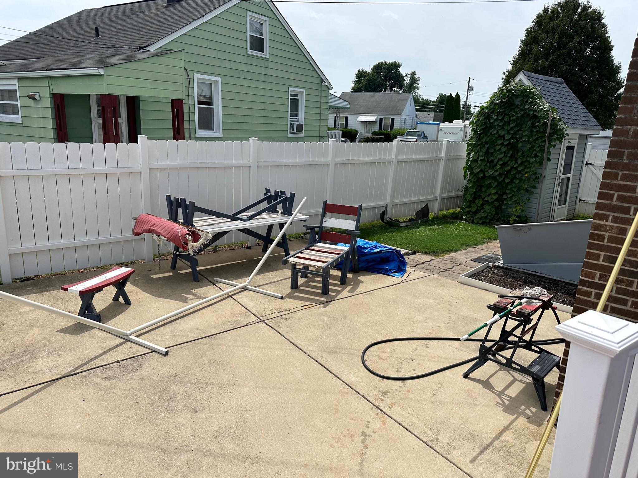 GRAY MANOR - Residential