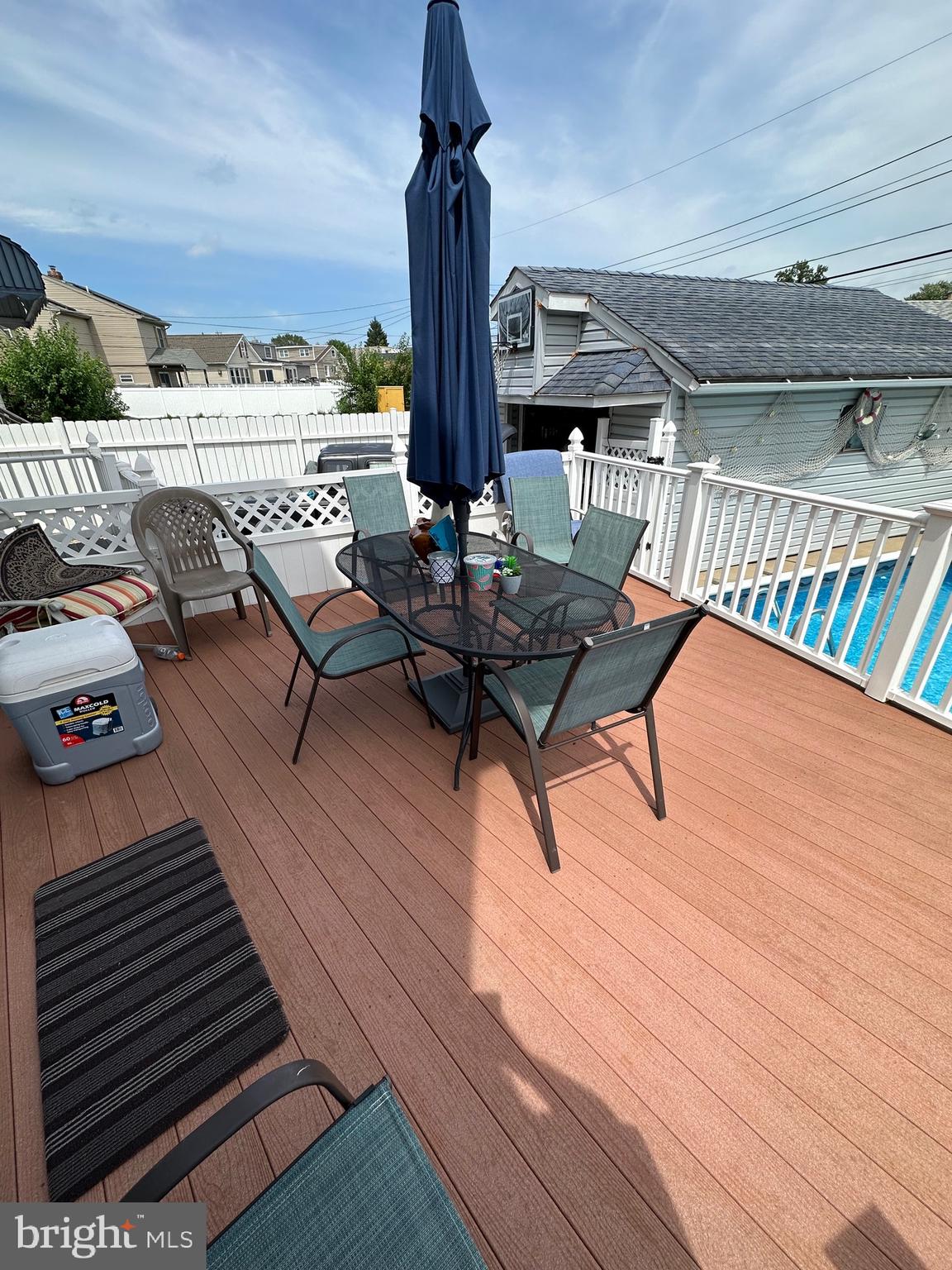 GRAY MANOR - Residential