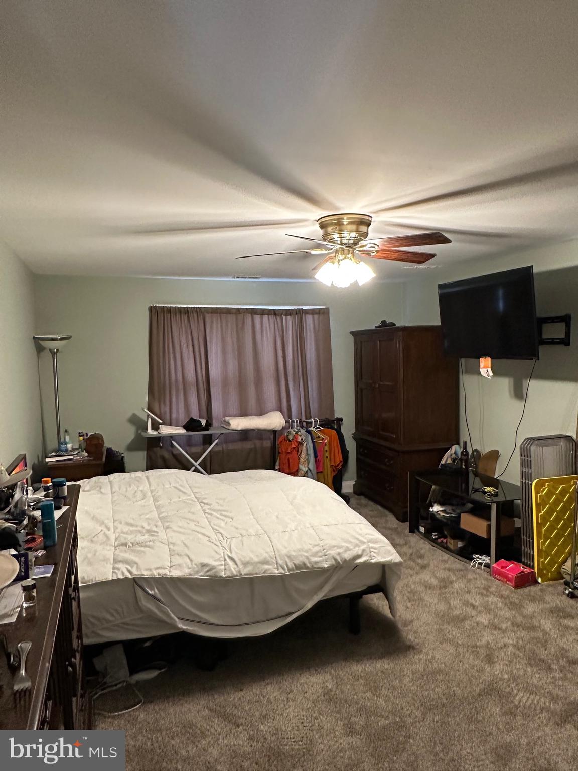 GRAY MANOR - Residential