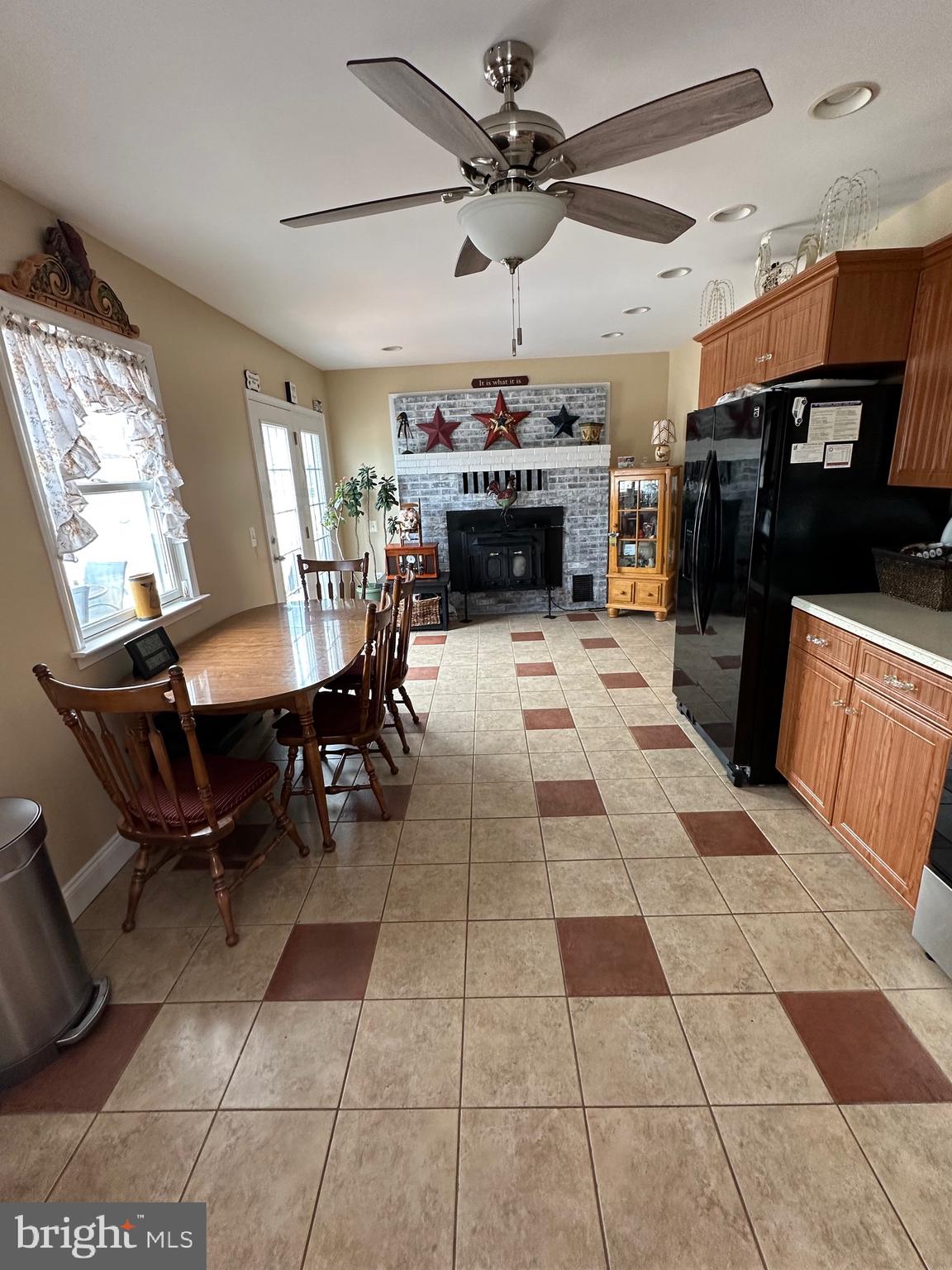 GRAY MANOR - Residential