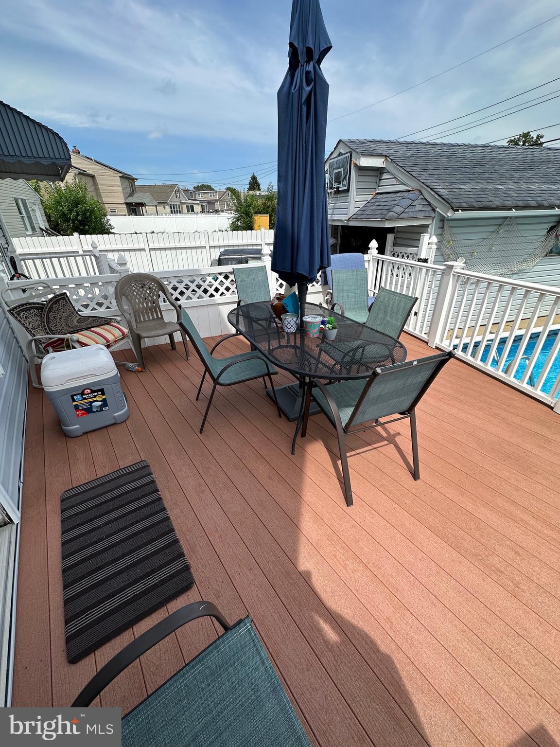 GRAY MANOR - Residential