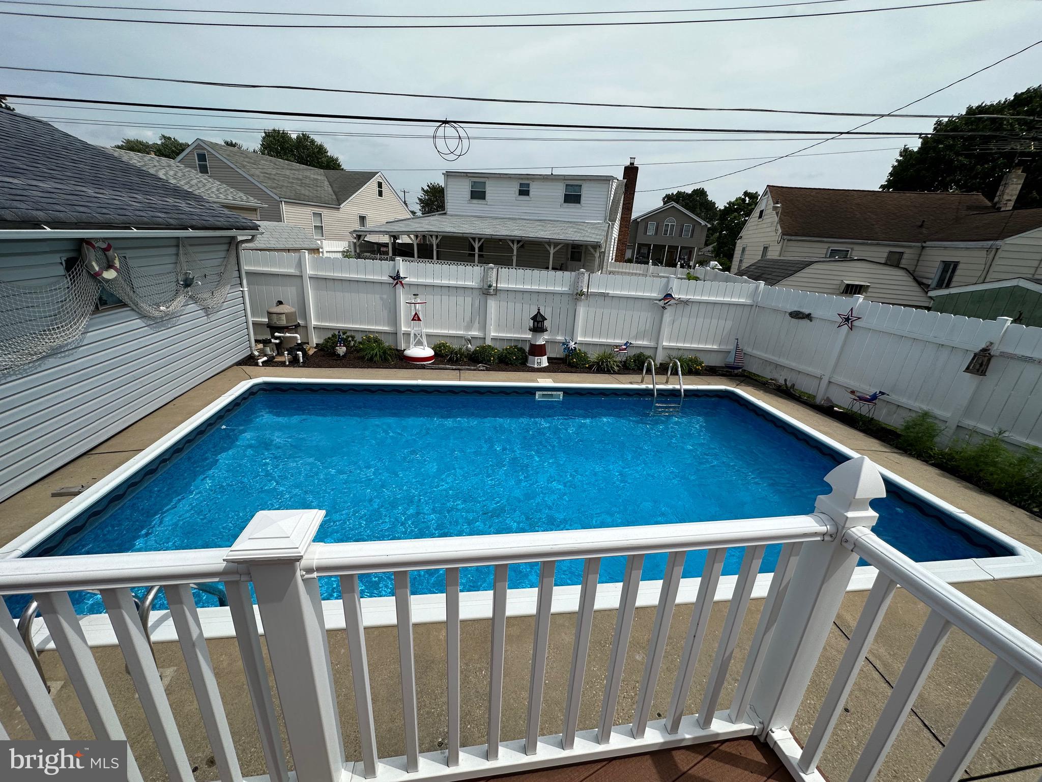 GRAY MANOR - Residential