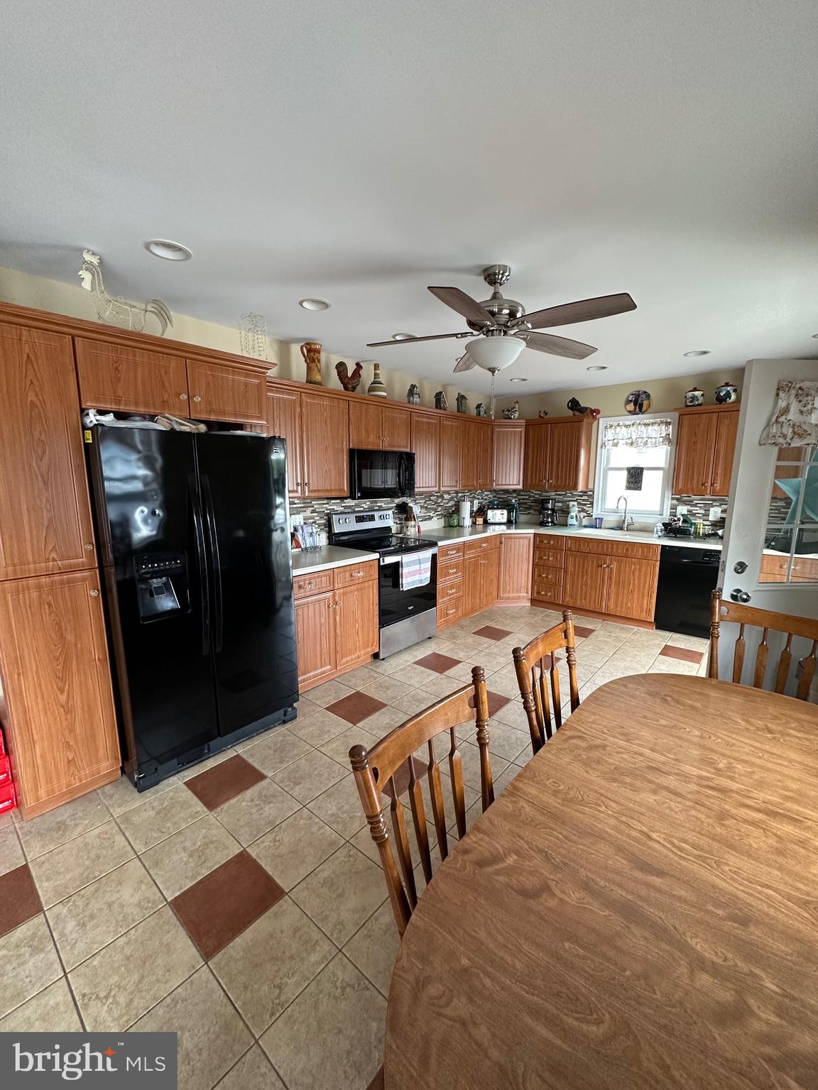 GRAY MANOR - Residential