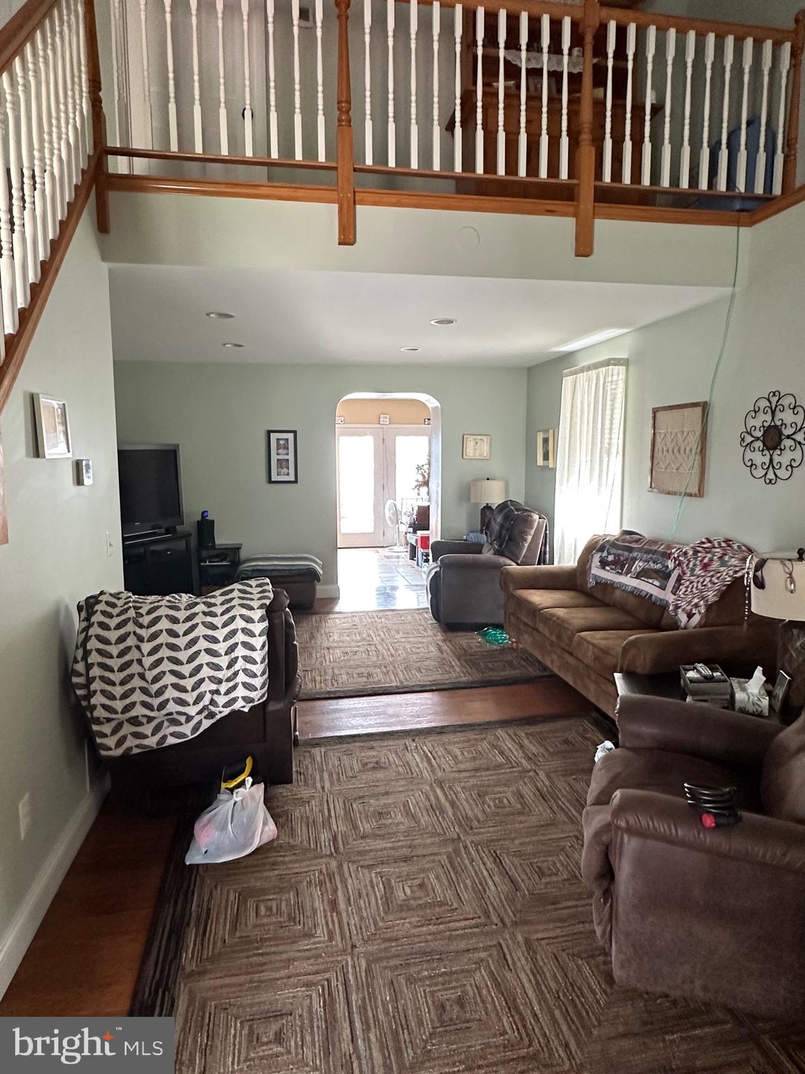 GRAY MANOR - Residential