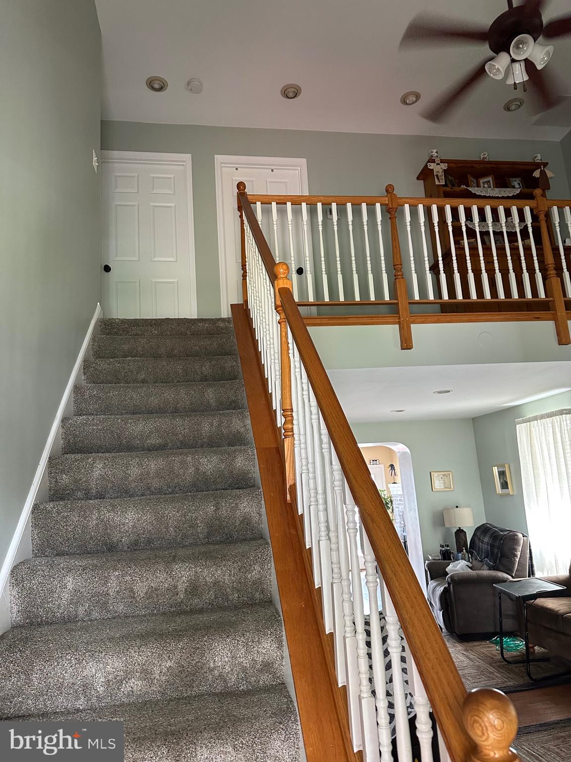 GRAY MANOR - Residential