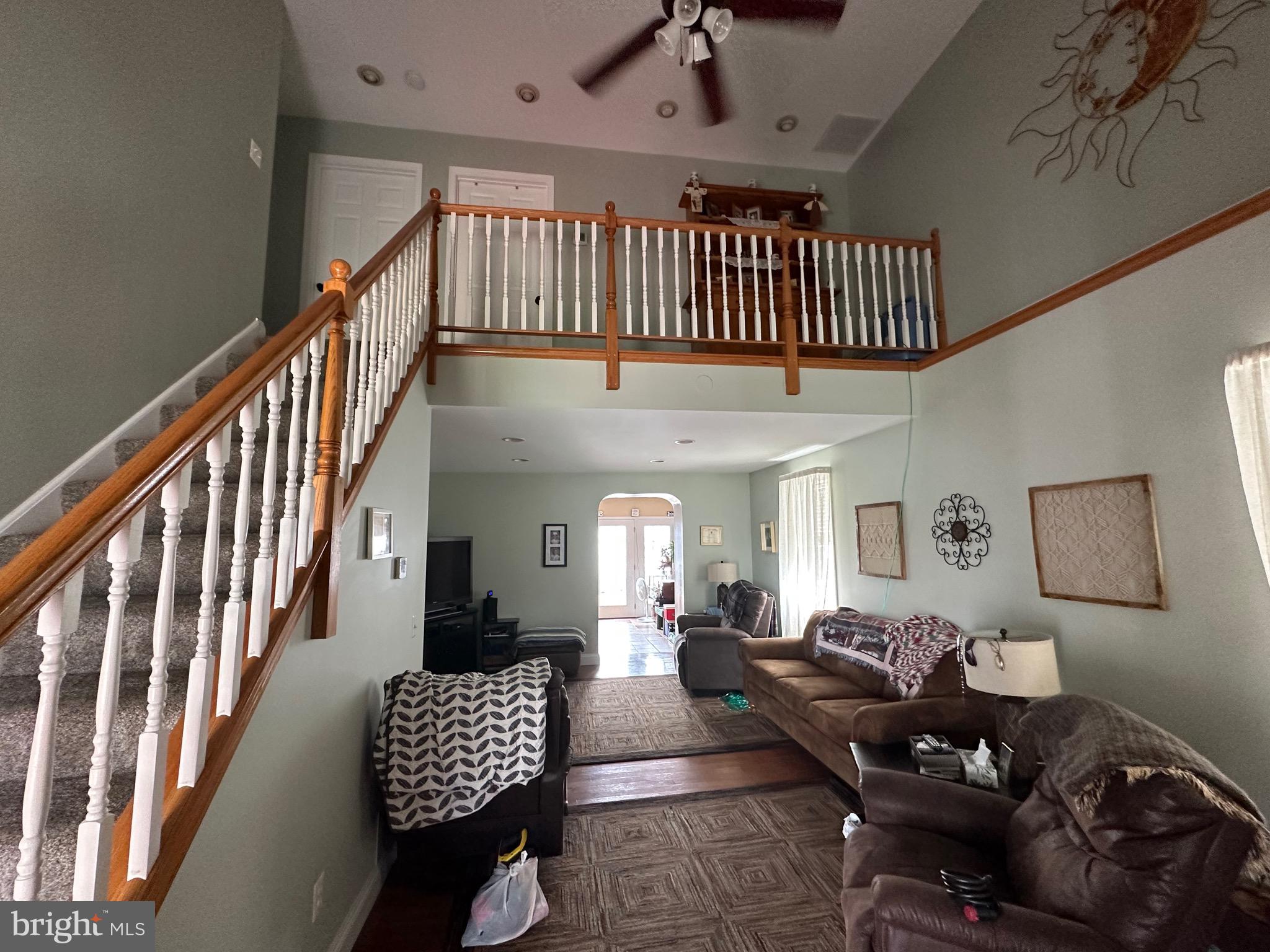 GRAY MANOR - Residential