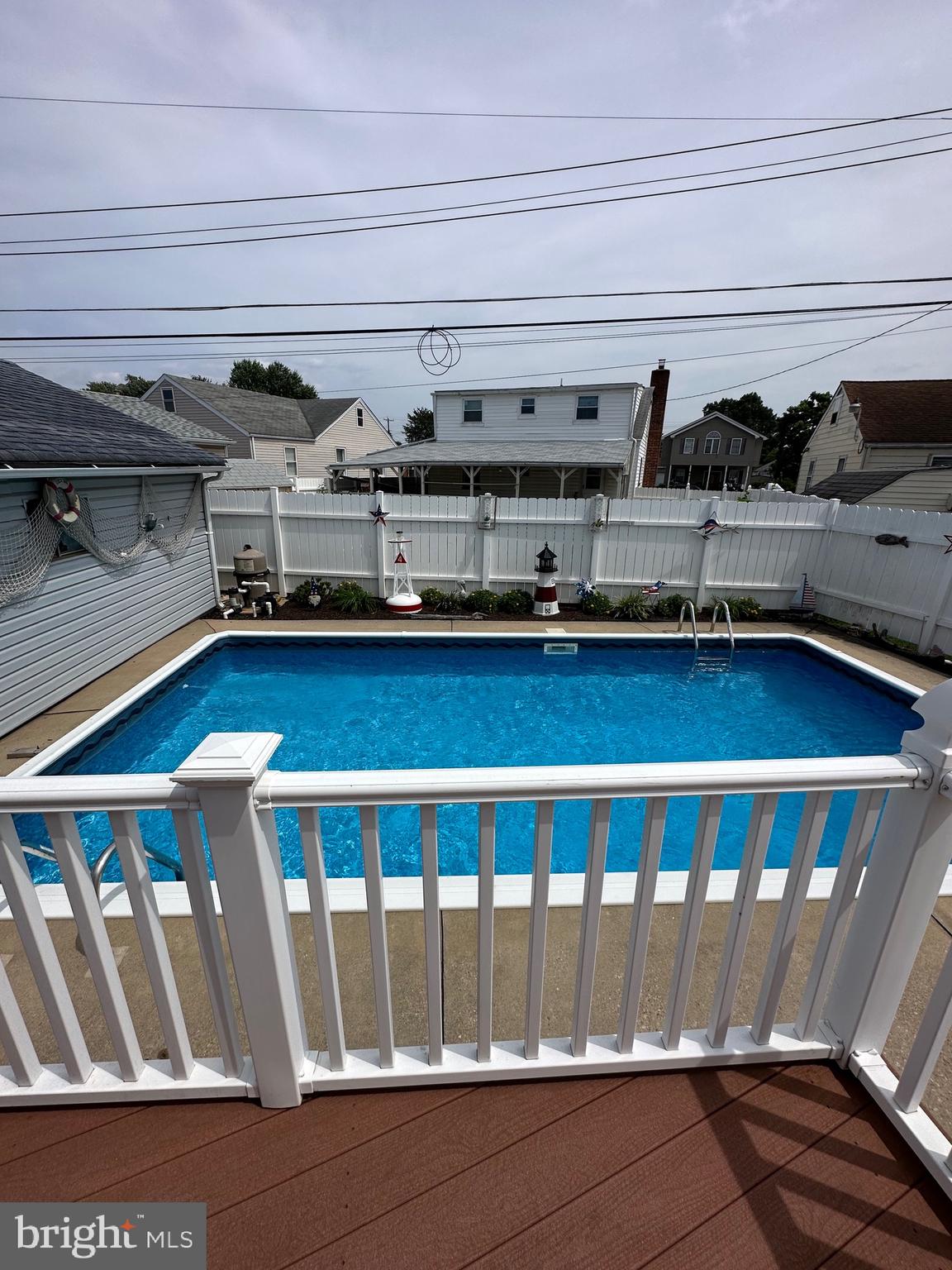 GRAY MANOR - Residential