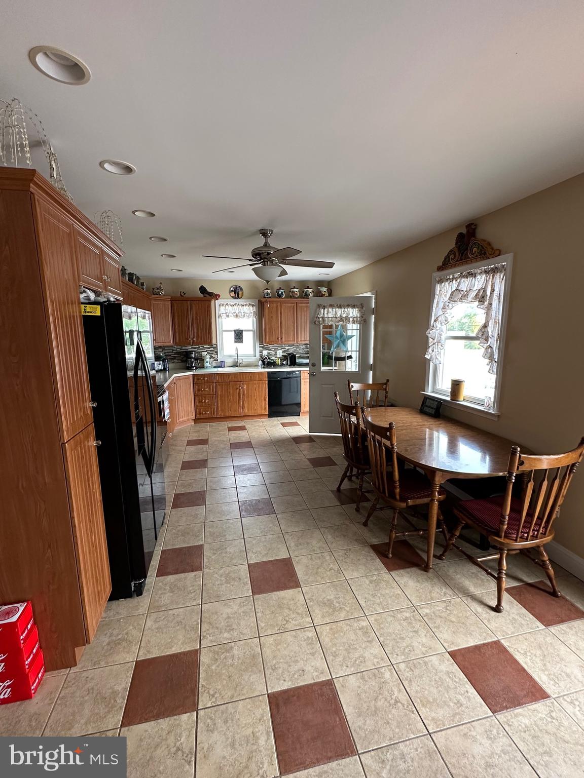 GRAY MANOR - Residential