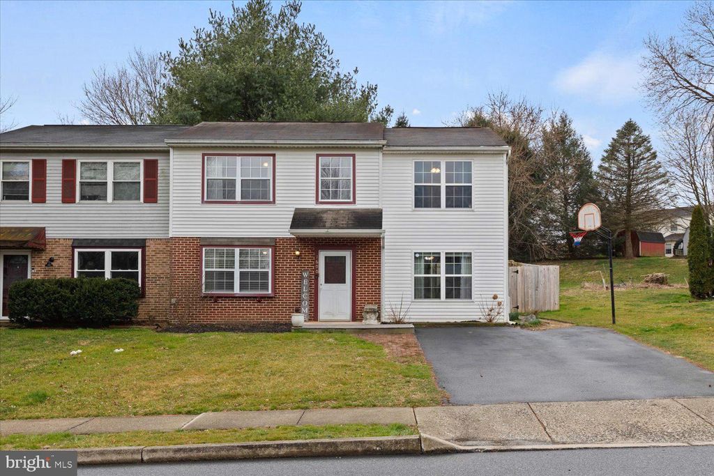 Photo of 1600 MANOR BLVD, LANCASTER, PA 17603 (MLS # PALA2032070)