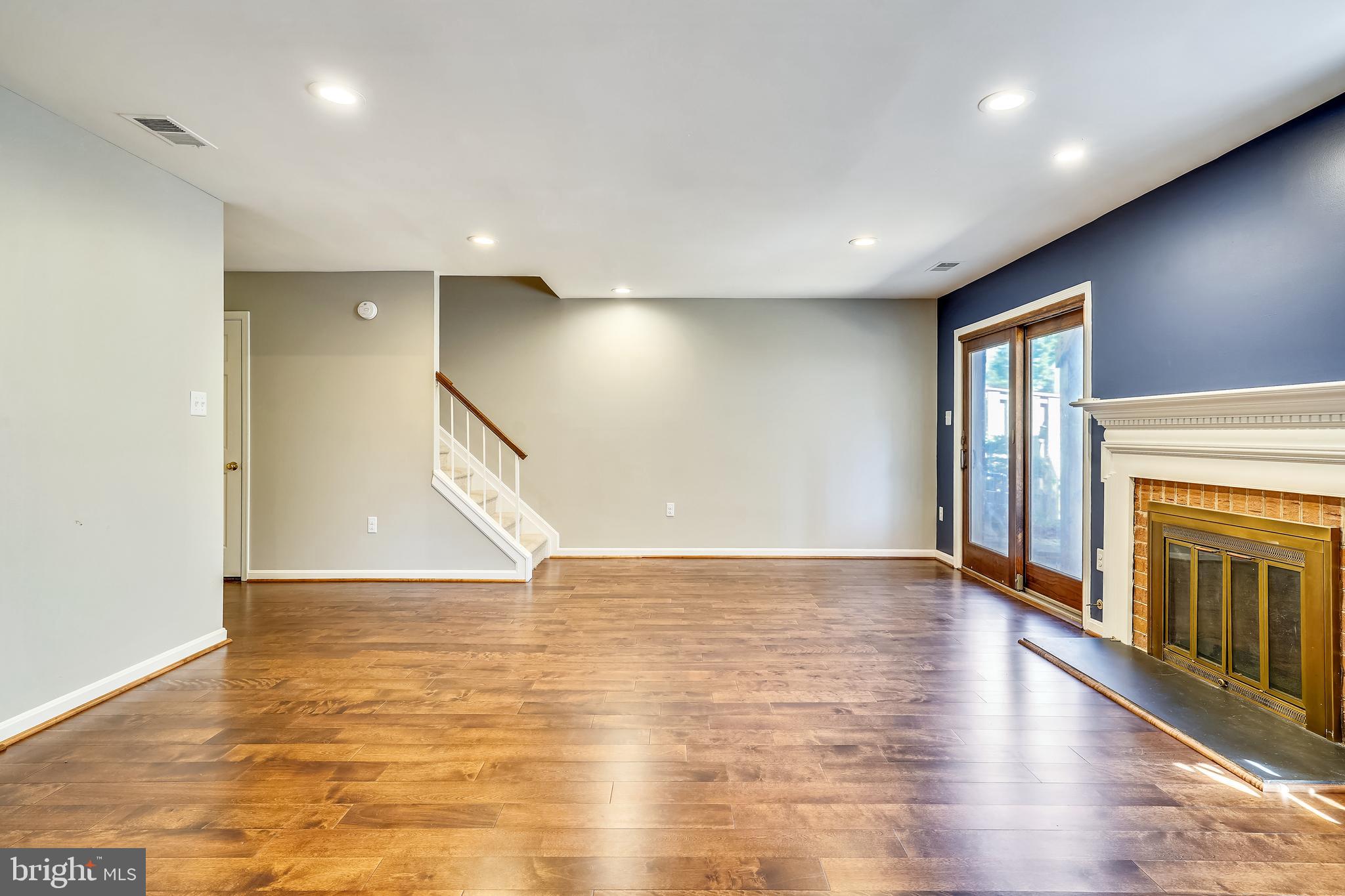 HUNTER VILLAGE - Residential