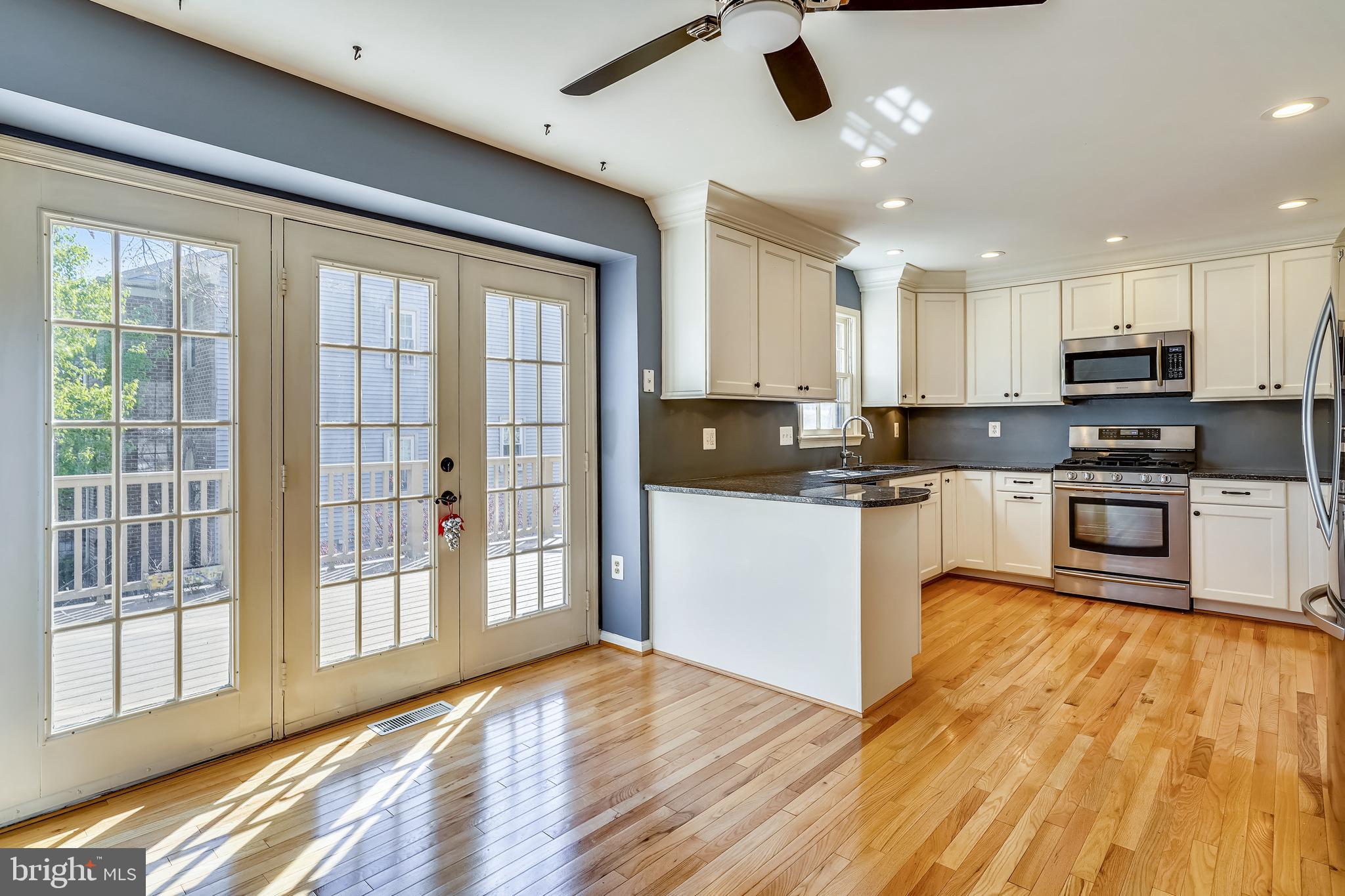 HUNTER VILLAGE - Residential