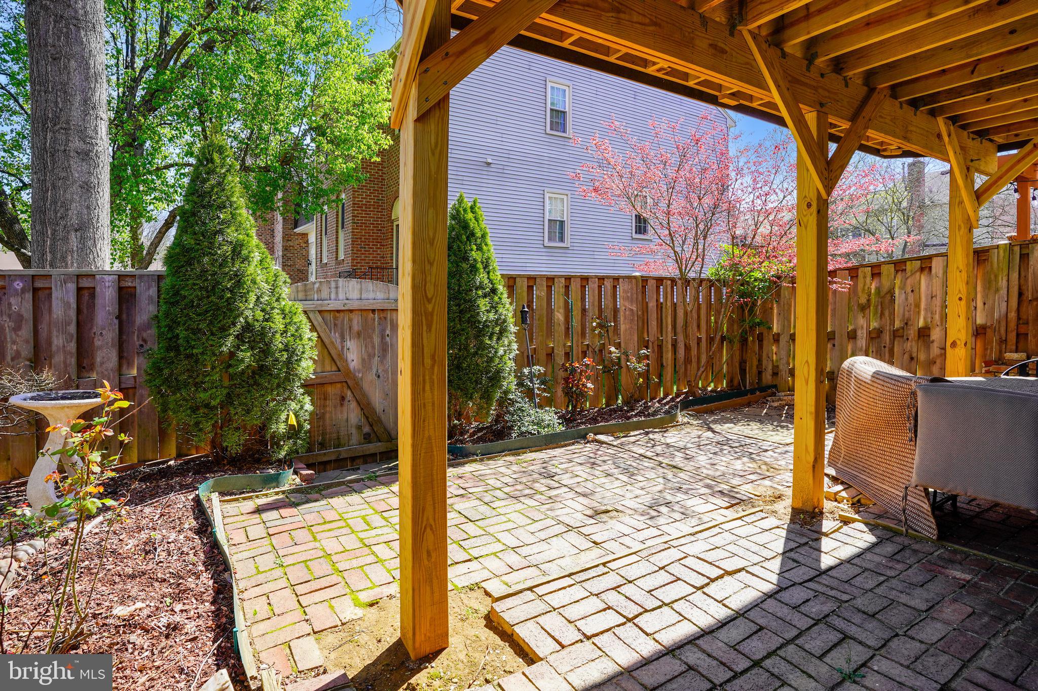 HUNTER VILLAGE - Residential