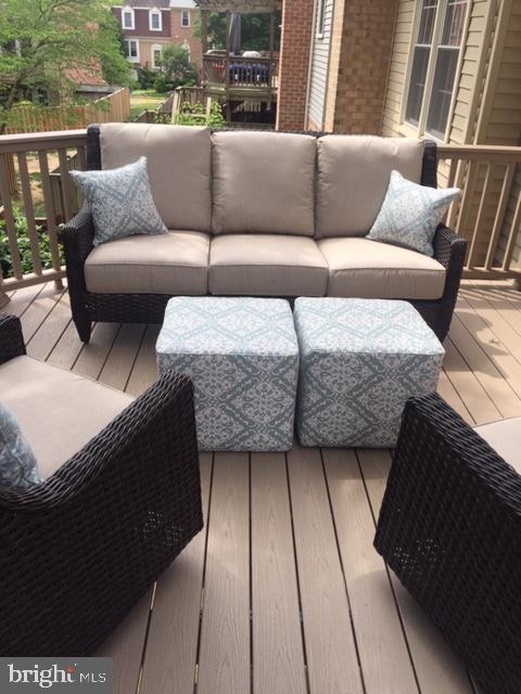 HUNTER VILLAGE - Residential