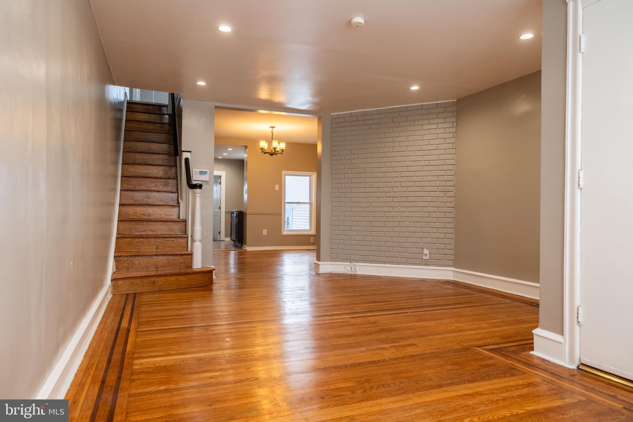 6137 ARGYLE STREET