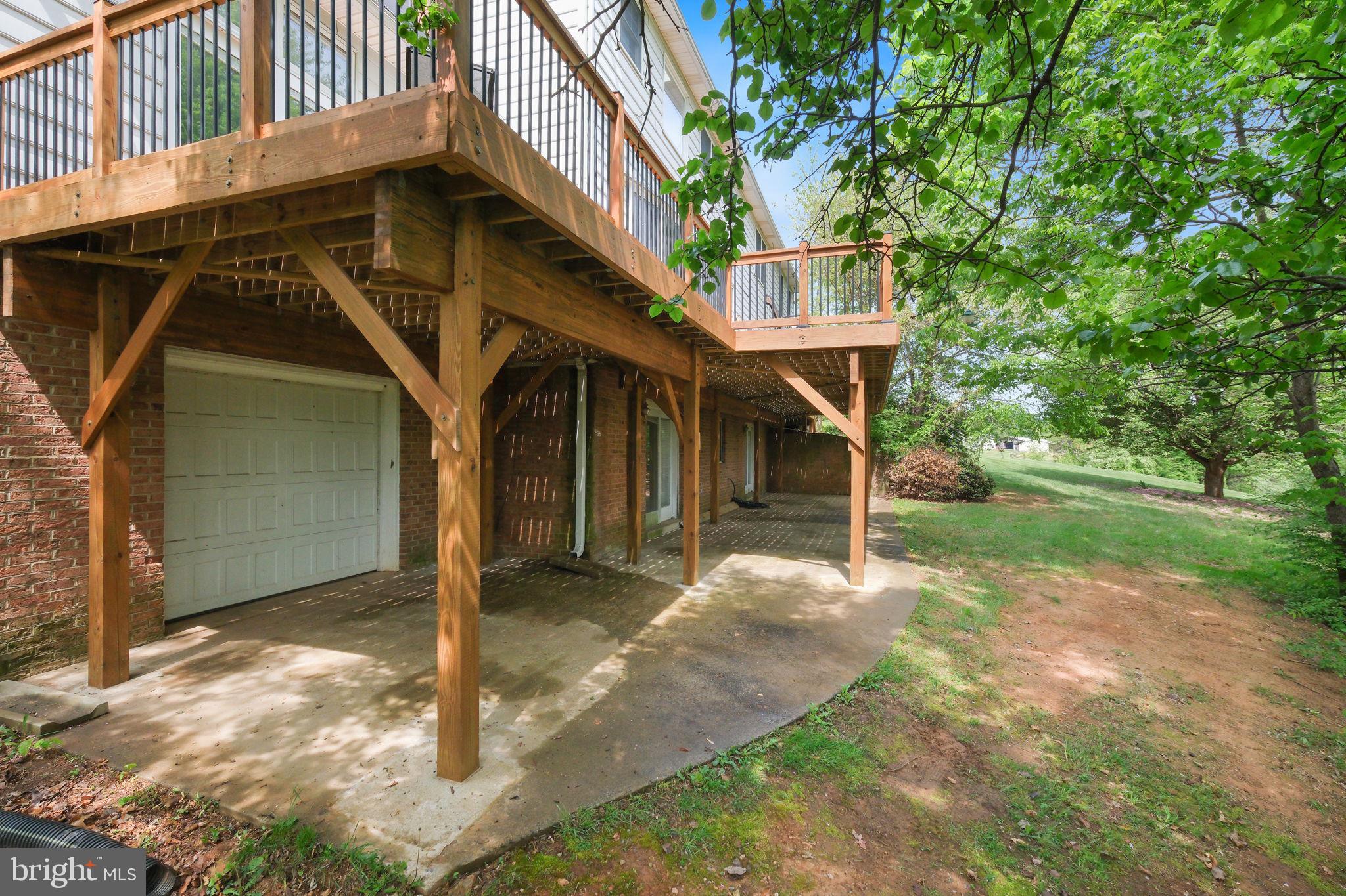FLINTRIDGE - Residential