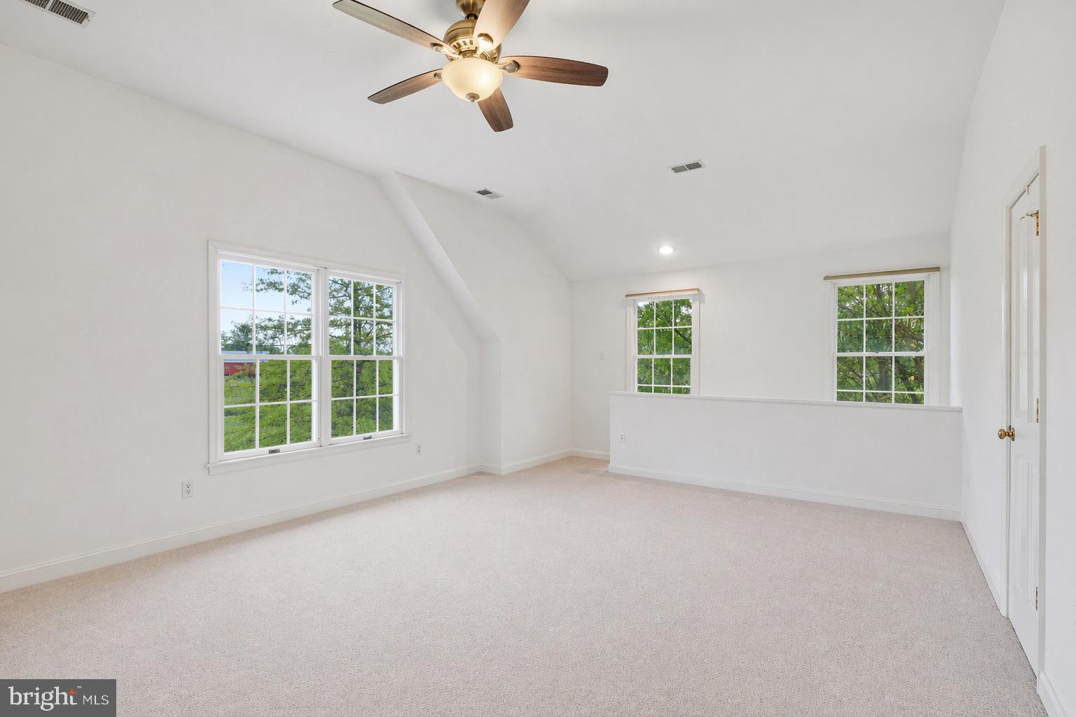 FLINTRIDGE - Residential