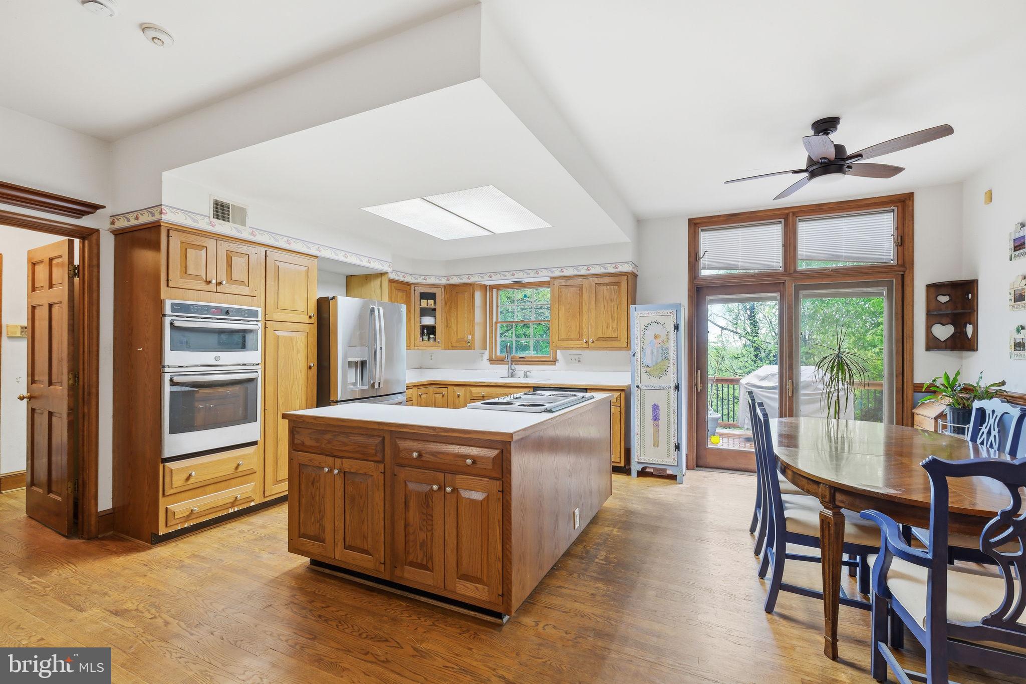 FLINTRIDGE - Residential