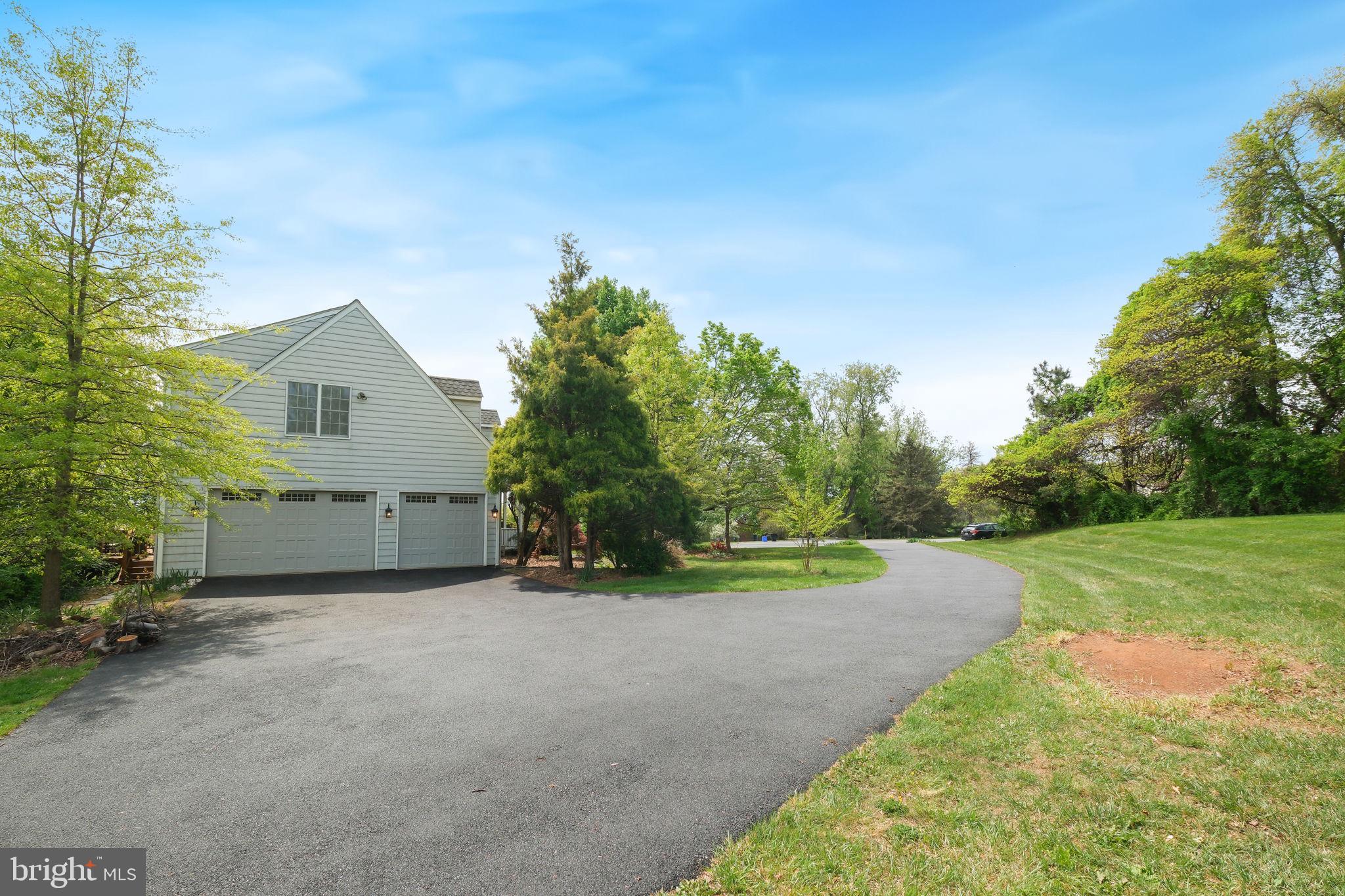FLINTRIDGE - Residential