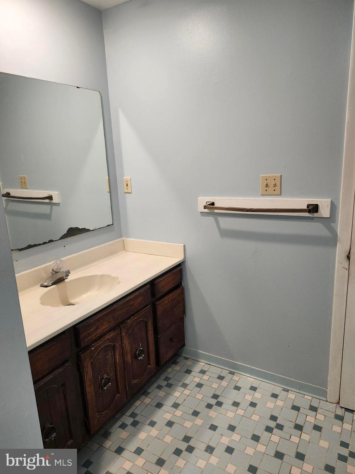 ESPERANZA FARMS - Residential