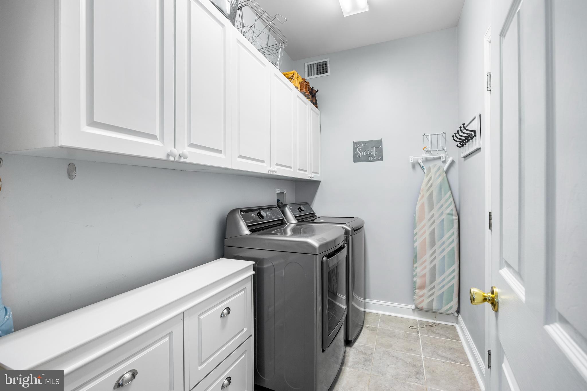 JENIFER RIDGE - Residential