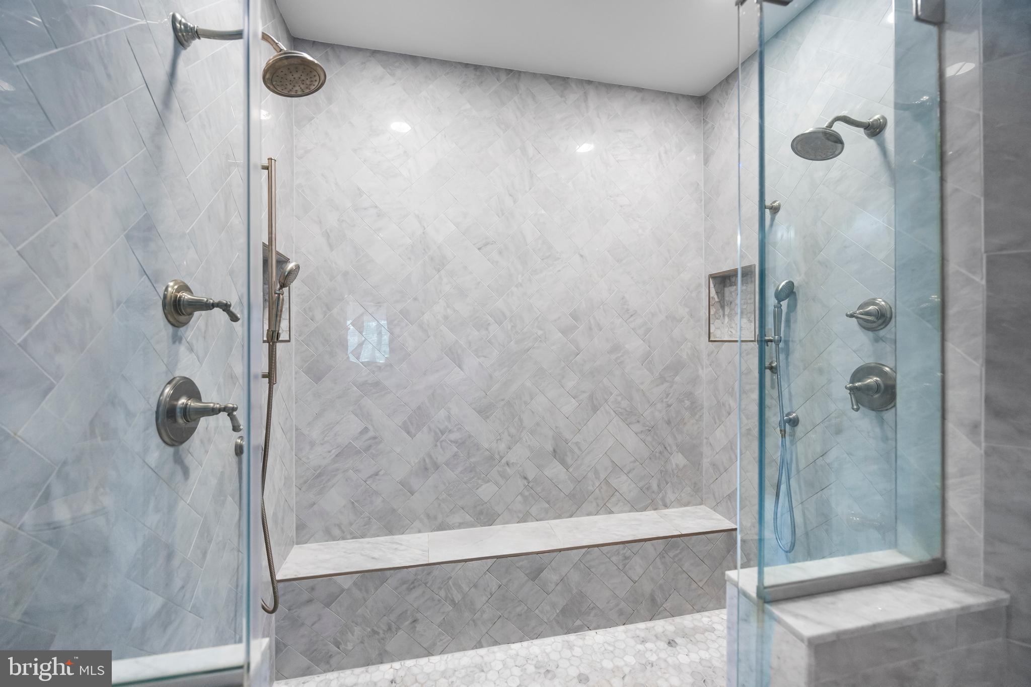 JENIFER RIDGE - Residential