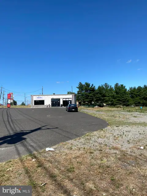 MLS: NJBL2113010
