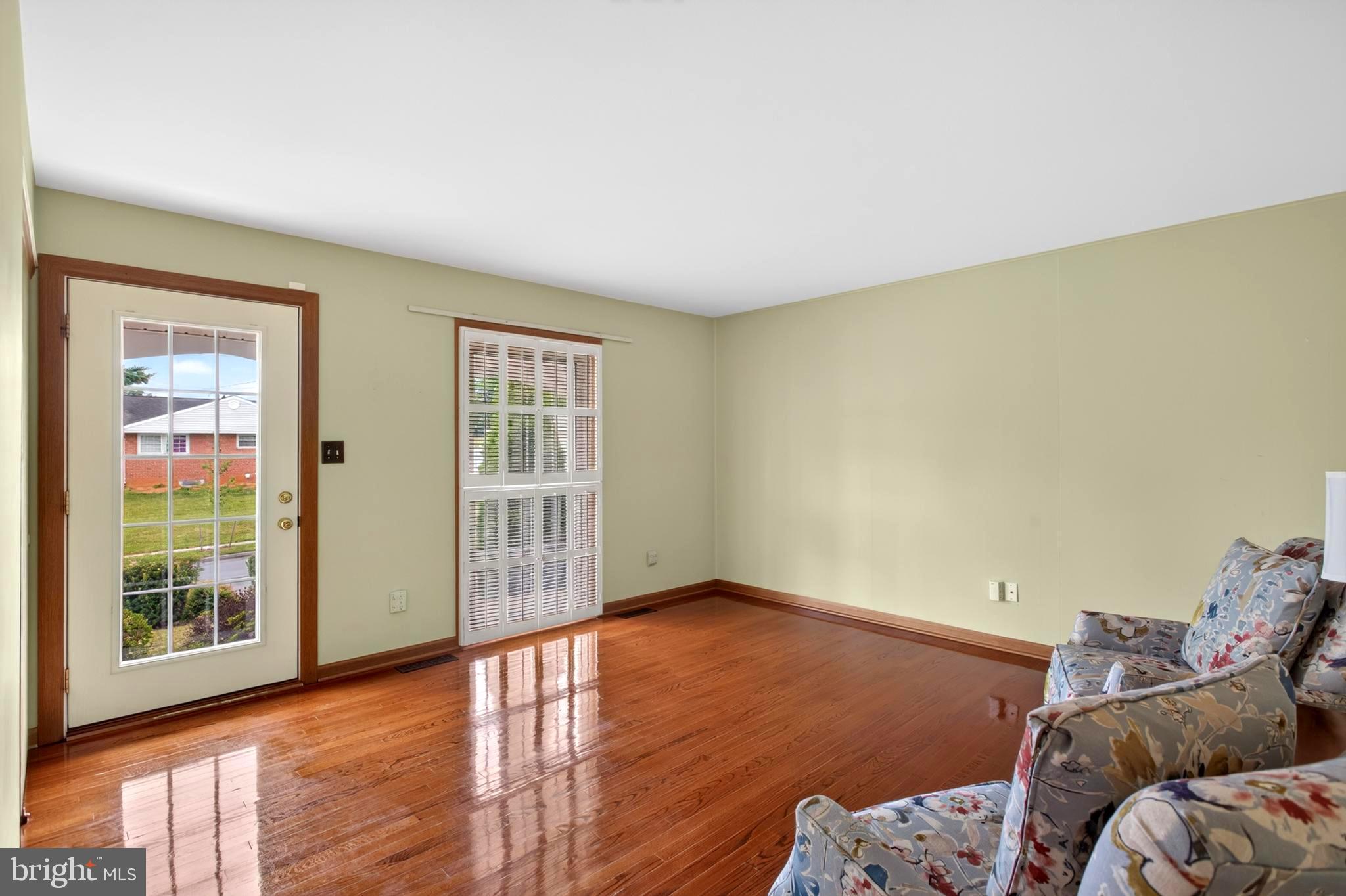 936 ALLEN DRIVE