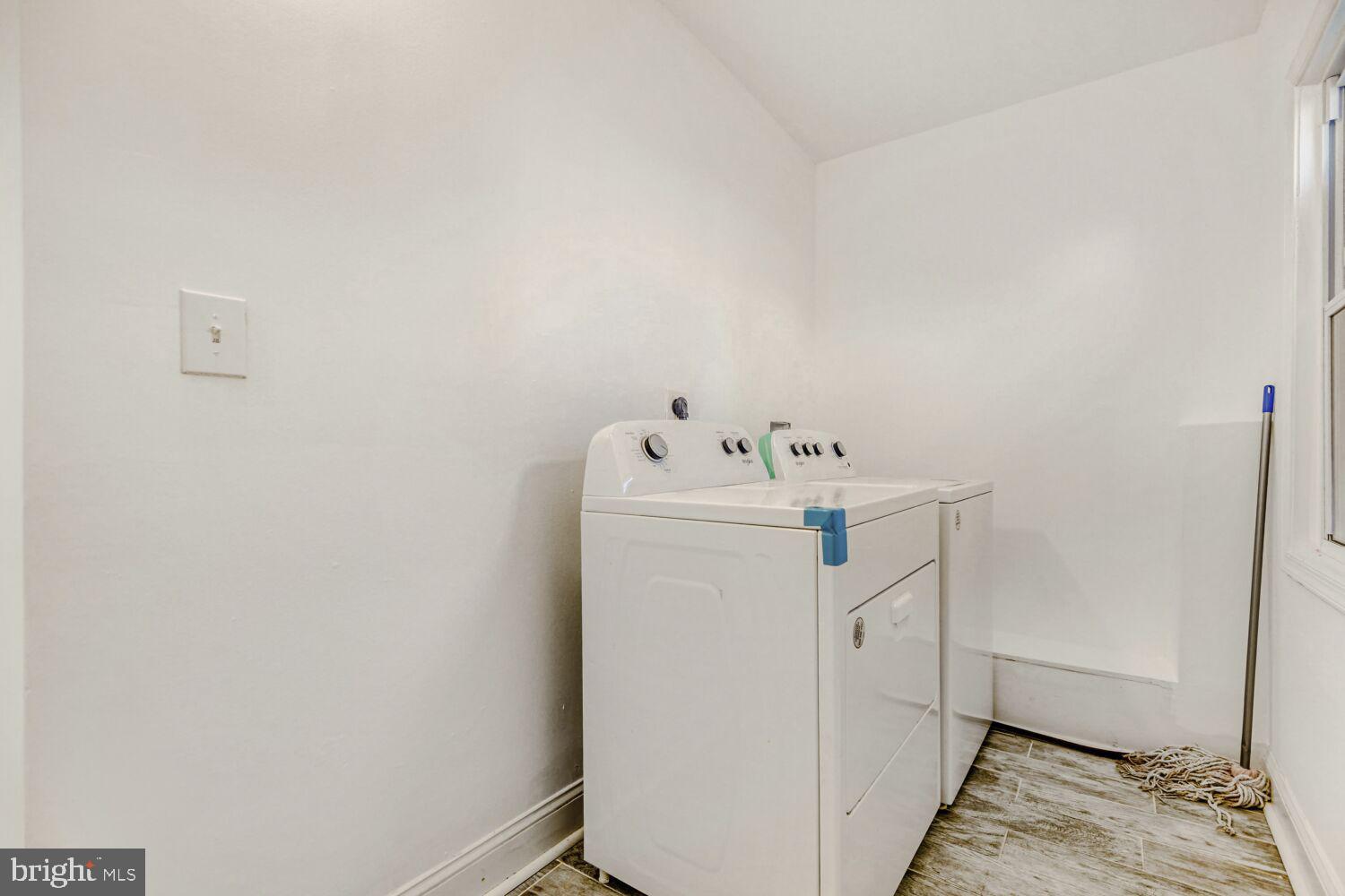 BROADWAY EAST - Residential