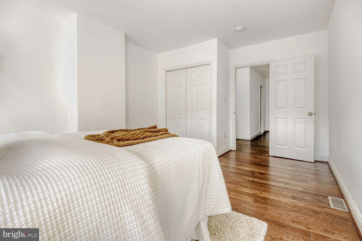 BROADWAY EAST - Residential