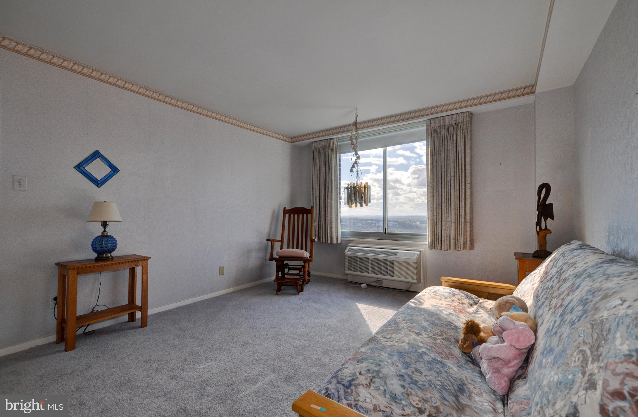 WASHINGTONIAN TOWER - Residential